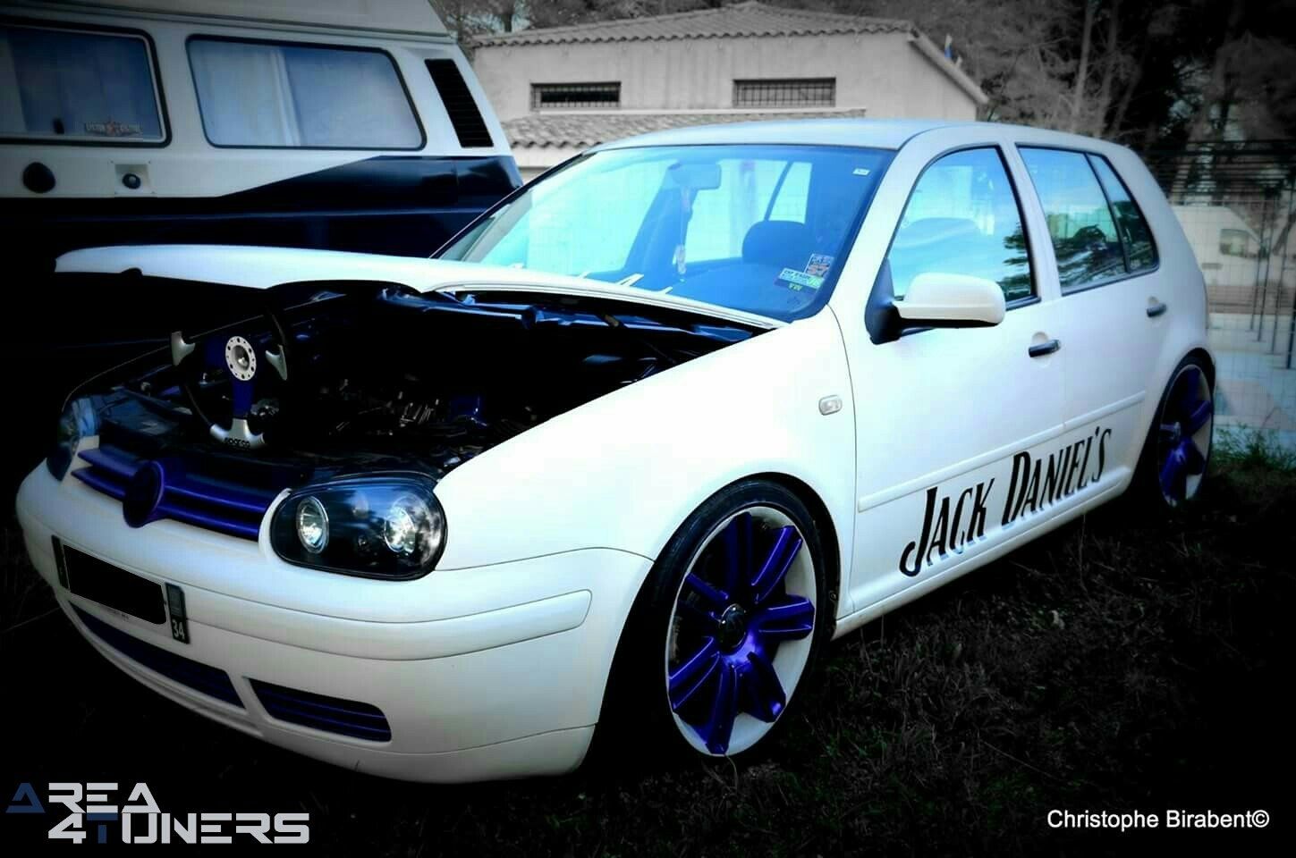 International Dreams Car Events Acte2
Imagen del reportaje de la revista Tuning Area4tuners.es, de la concentración de coches Tuning del año 2017 en Servan Francia