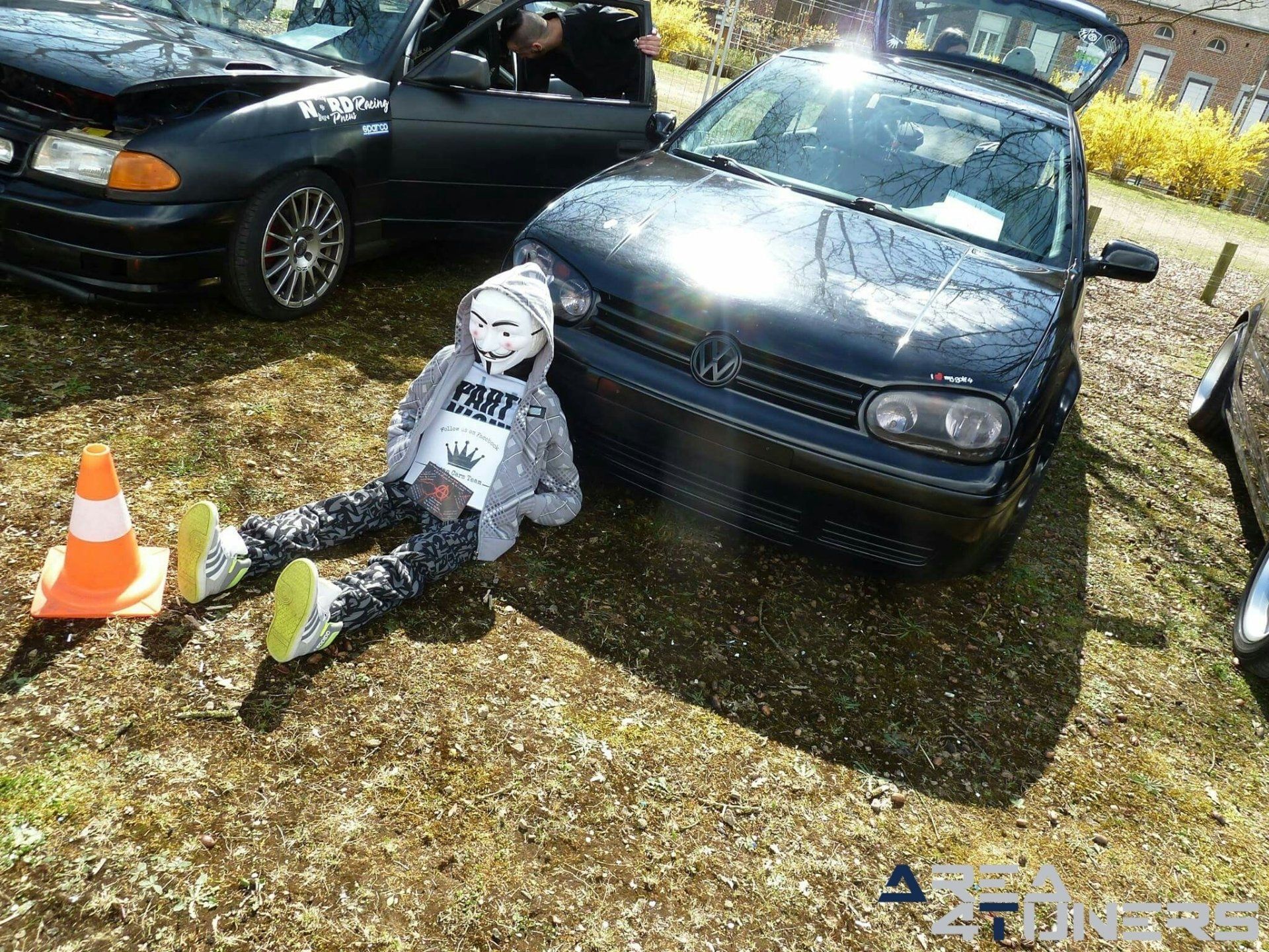 Meeting Pour Dom
Imagen del reportaje de la revista Tuning Area4tuners.es, de la concentración de coches Tuning del año 2017 en Vireux Molhain Francia