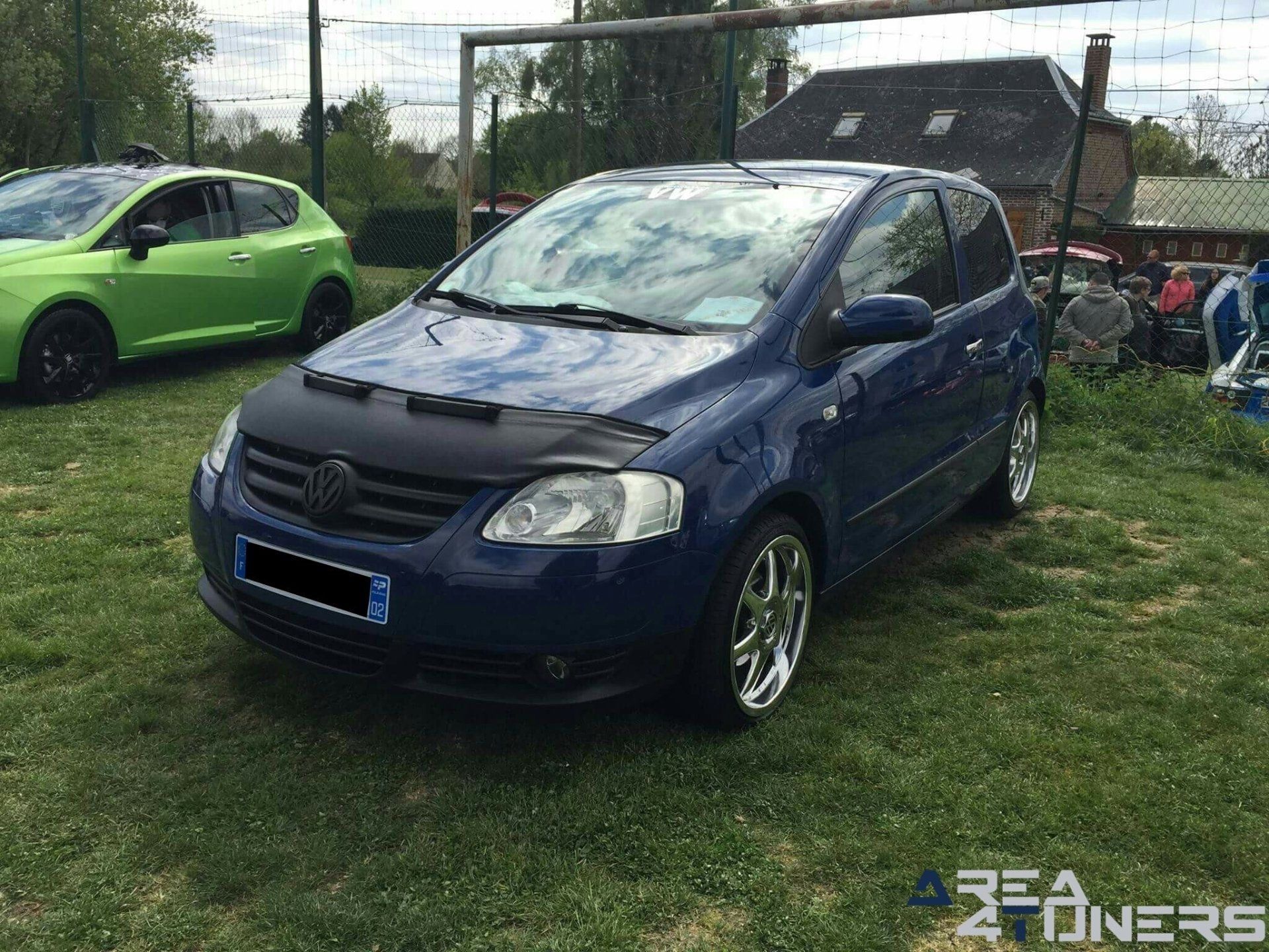 Meeting Underground Team 2017
Imagen del reportaje de la revista Tuning Area4tuners.es, de la concentración de coches Tuning del año 2017 en Villeselve Francia