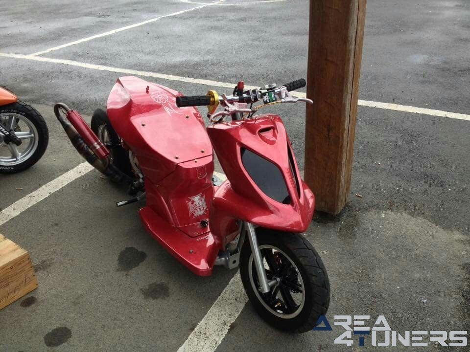 3eme Week End Mechanique
Imagen del reportaje de la revista Tuning Area4tuners.es, de la concentración de coches Tuning del año 2017 en Saint Front De Pradoux Francia