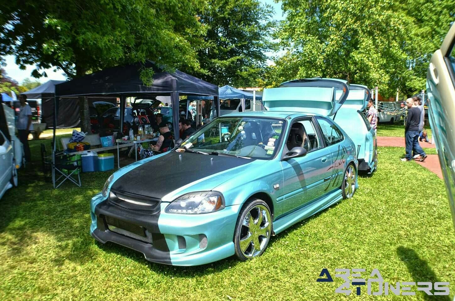 S.E.C. Tuning Show 2017
Imagen del reportaje de la revista Tuning Area4tuners.es, de la concentración de coches Tuning del año 2017 en Saint Etienne Sur Chalaronne Francia