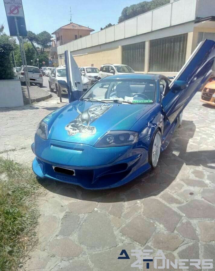 Cayman Crew Tuning Day
Imagen del reportaje de la revista Tuning Area4tuners.es, de la concentración de coches Tuning del año 2017 en Lido Di Classe Italia