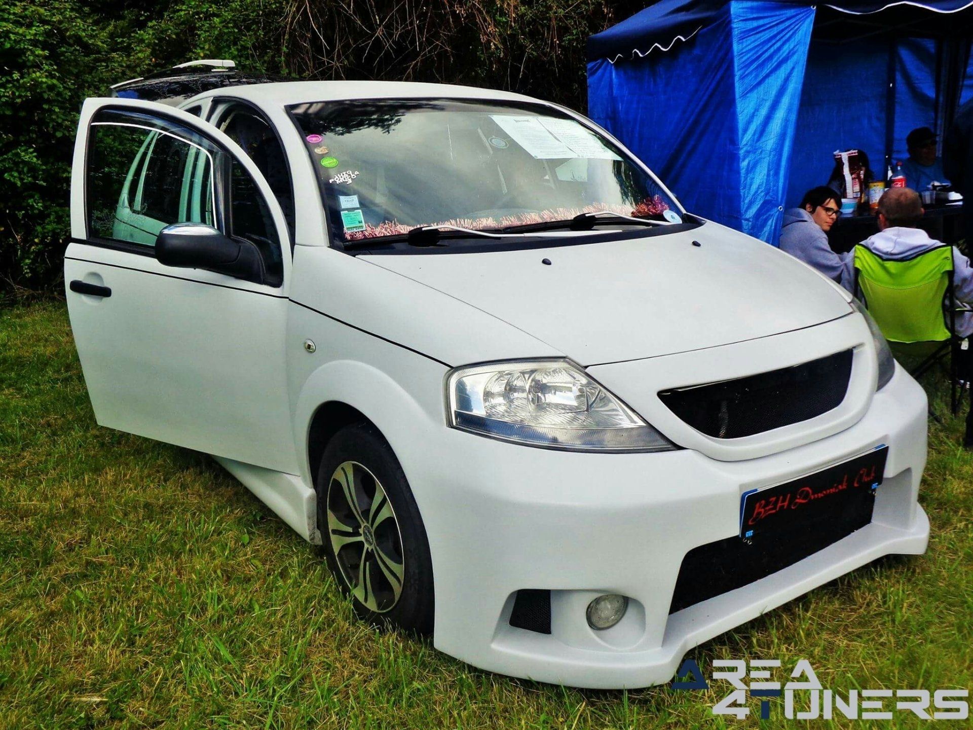 4º Street Tuning Cars 37
Imagen del reportaje de la revista Tuning Area4tuners.es, de la concentración de coches Tuning del año 2017 en Naziere De Touraine Francia