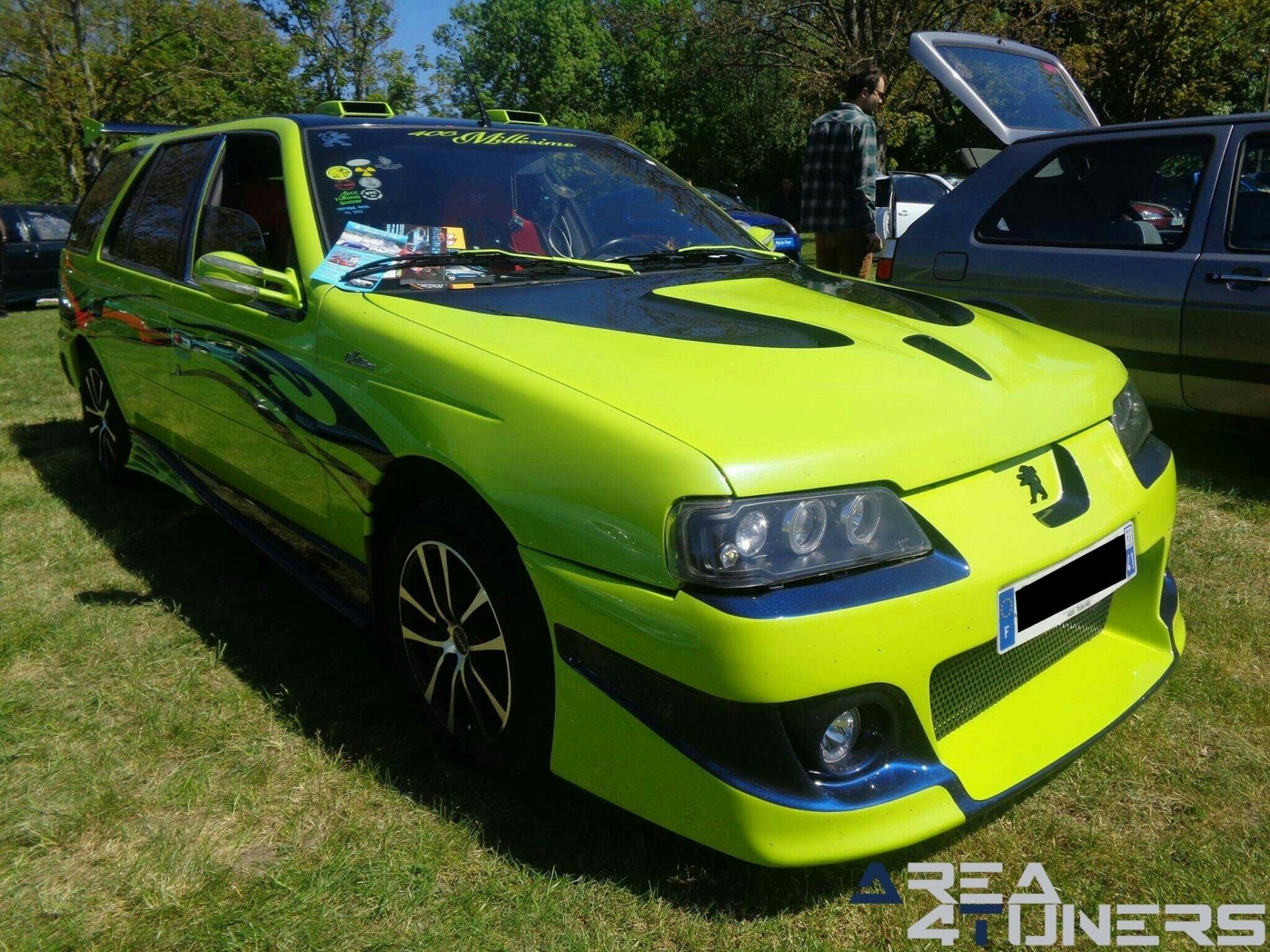 5º Meeting Des Full Tuning Car
Imagen del reportaje de la revista Tuning Area4tuners.es, de la concentración de coches Tuning del año 2017 en Selles Sur Cher Francia