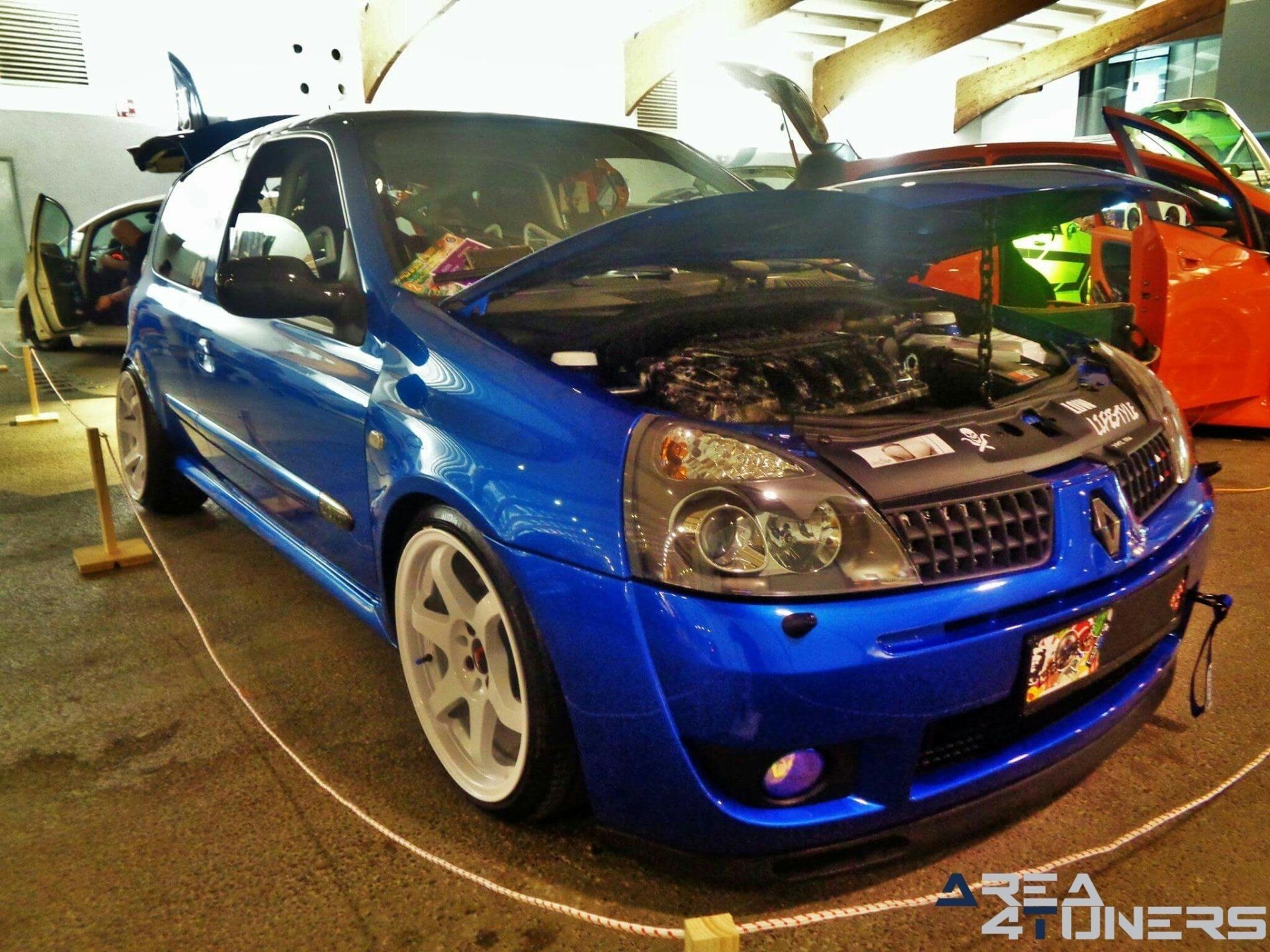 12º Internacional Amnesia Tuning Show
Imagen del reportaje de la revista Tuning Area4tuners.es, de la concentración de coches Tuning del año 2017 en Epinal Francia