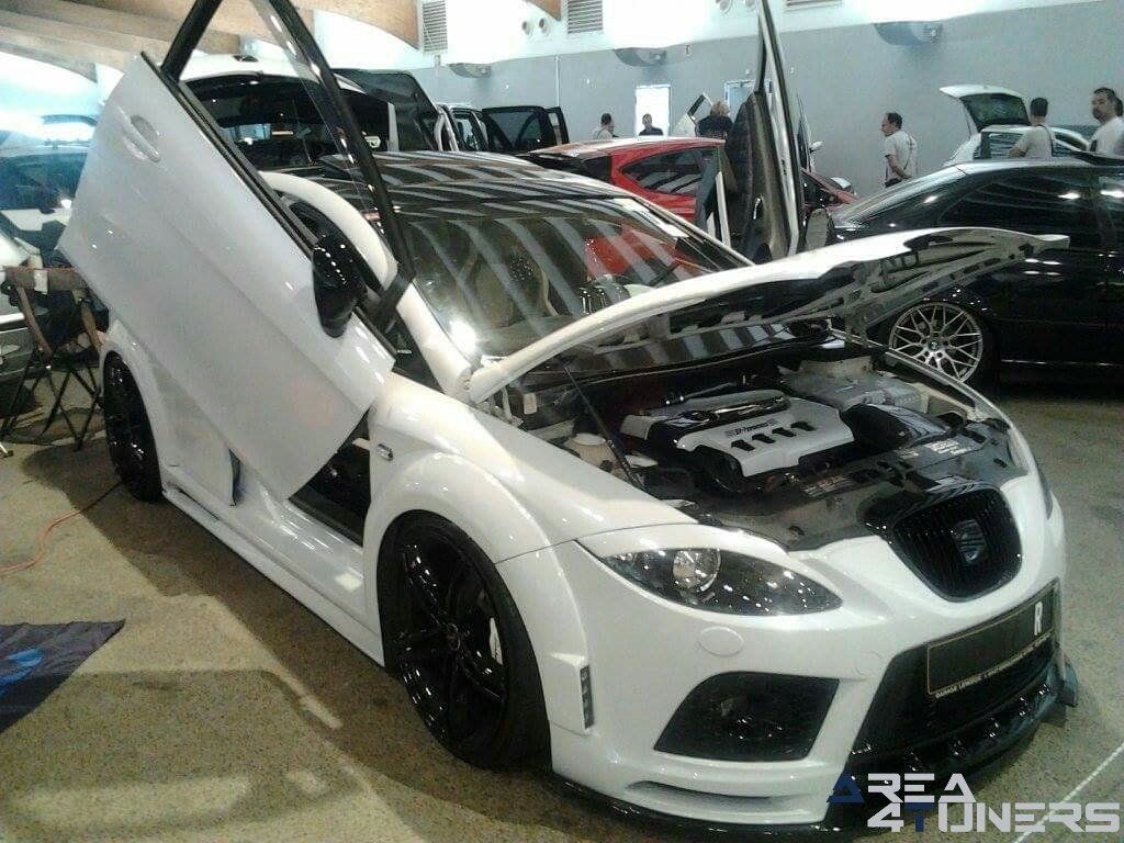 12º Internacional Amnesia Tuning Show
Imagen del reportaje de la revista Tuning Area4tuners.es, de la concentración de coches Tuning del año 2017 en Epinal Francia