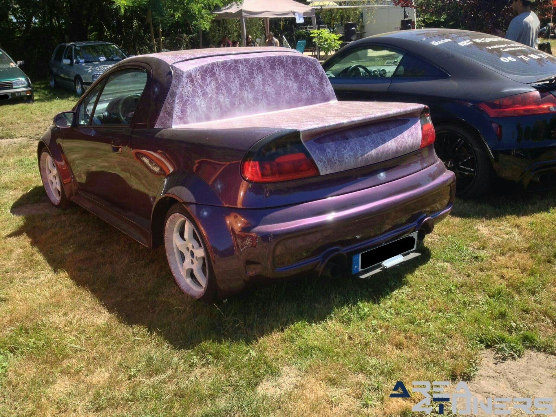 Meeting Carcares
Imagen del reportaje de la revista Tuning Area4tuners.es, de la concentración de coches Tuning del año 2017 en Carcares Francia