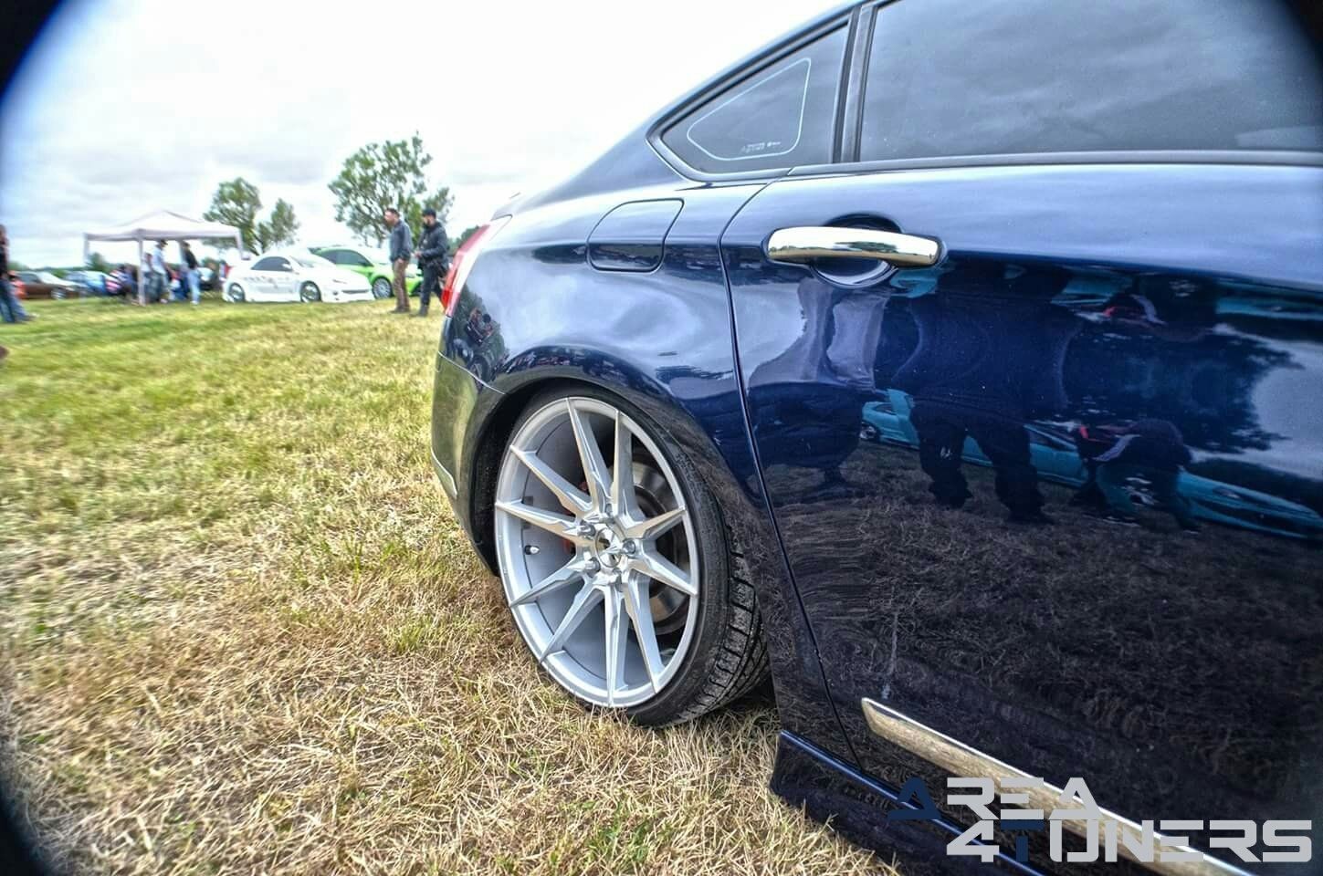 Meeting Tuning Dynamic Dimenssion 10
Imagen del reportaje de la revista Tuning Area4tuners.es, de la concentración de coches Tuning del año 2017 en Dienville Francia