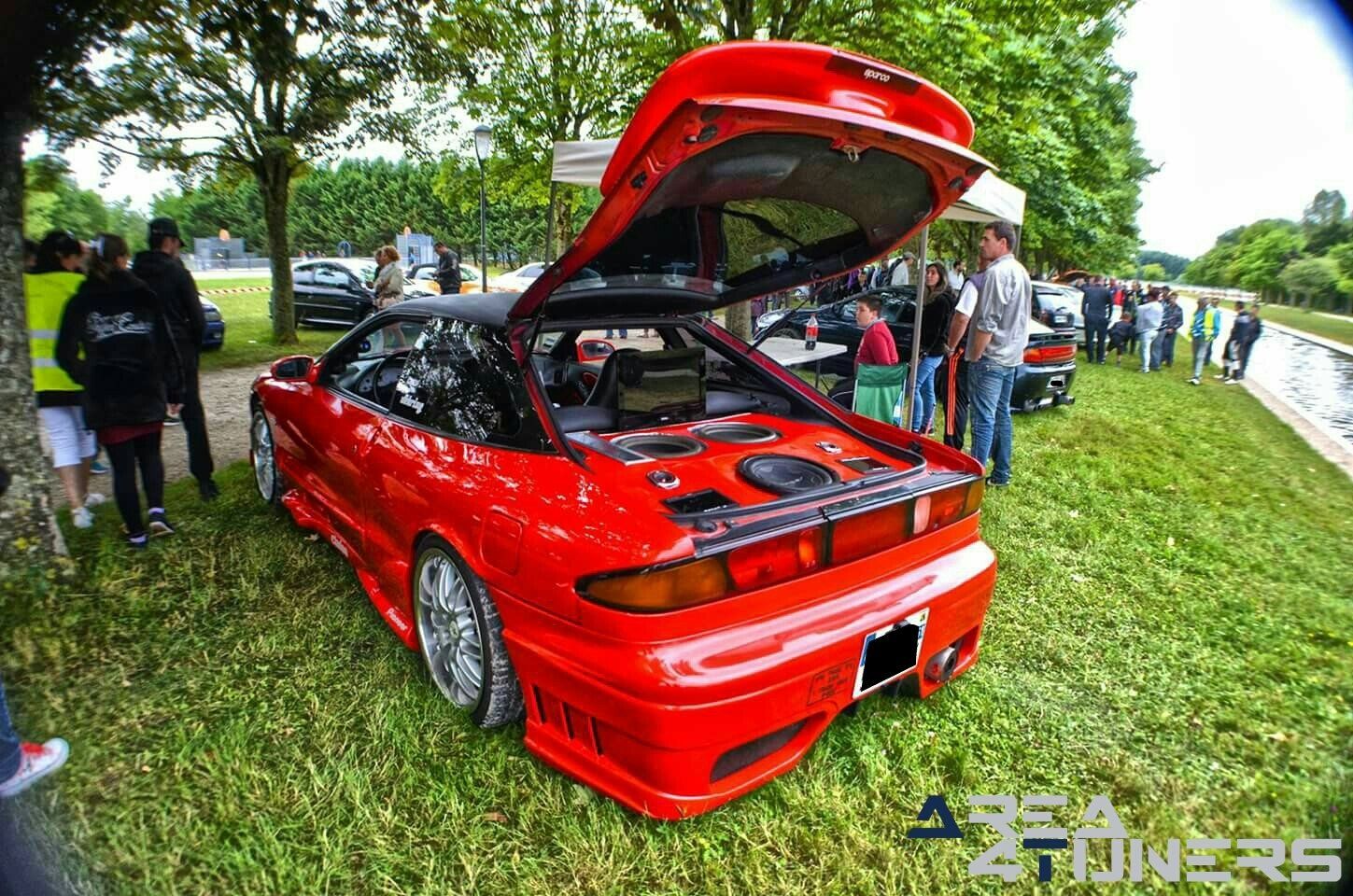 Meeting Tuning Dynamic Dimenssion 10
Imagen del reportaje de la revista Tuning Area4tuners.es, de la concentración de coches Tuning del año 2017 en Dienville Francia