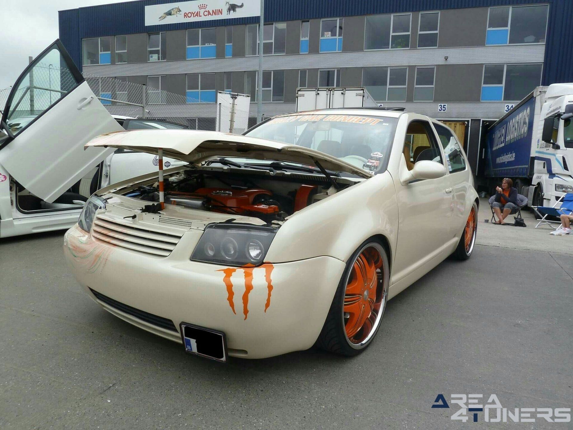 Meeting Full Concept Car 2017
Imagen del reportaje de la revista Tuning Area4tuners.es, de la concentración de coches Tuning del año 2017 en Houdeng-Goegnies Bélgica