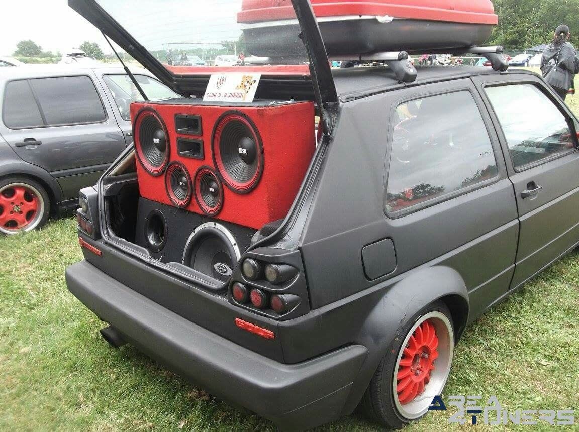 3er Meeting Anarchy Team
Imagen del reportaje de la revista Tuning Area4tuners.es, de la concentración de coches Tuning del año 2017 en Isbergues Francia