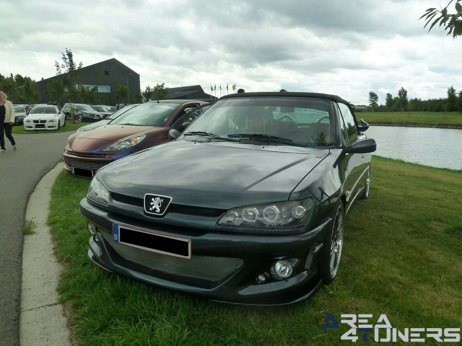 Meeting Lazy Sunday 2k17
Imagen del reportaje de la revista Tuning Area4tuners.es, de la concentración de coches Tuning del año 2017 en Jabbeke Bélgica
