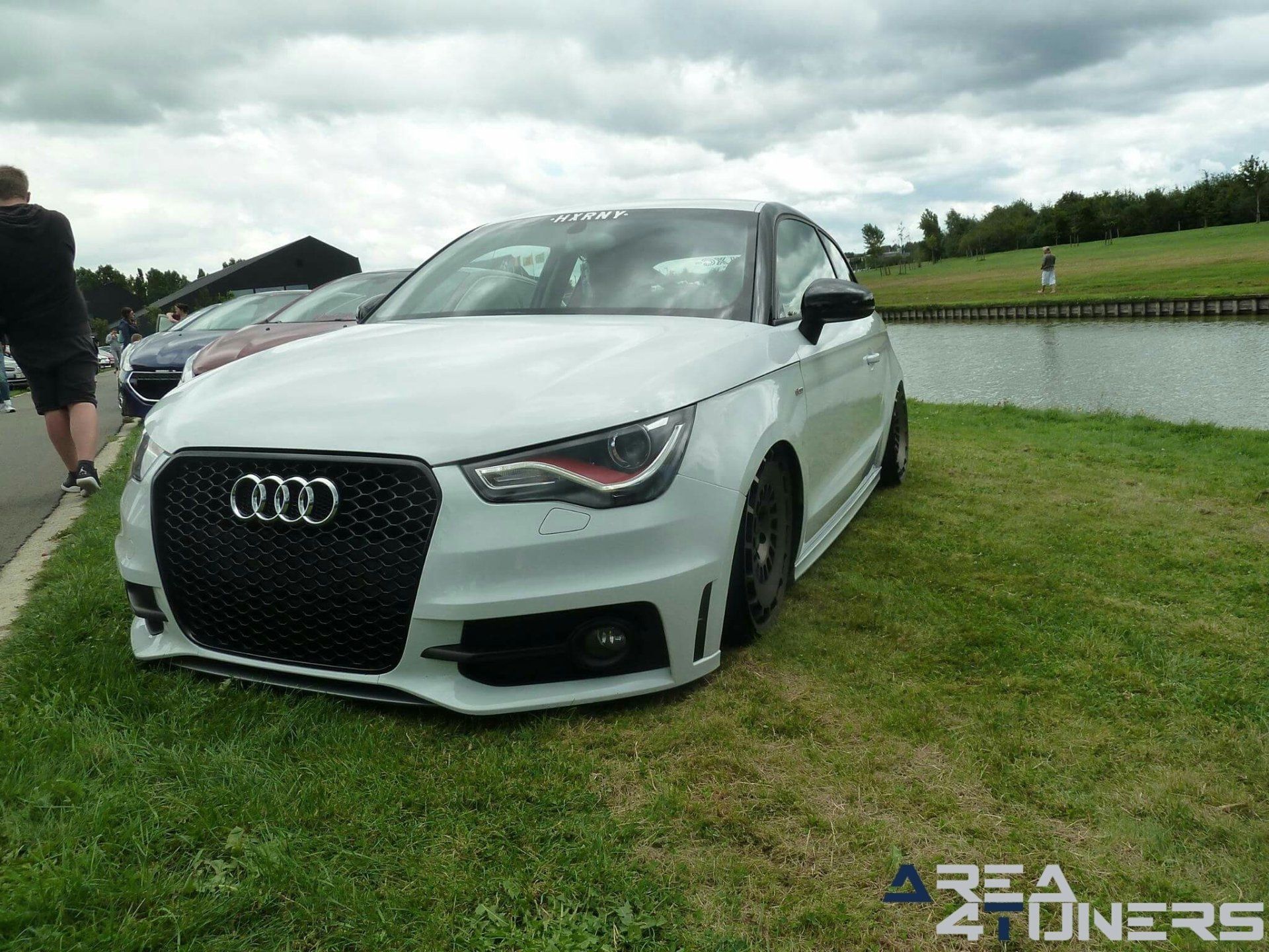 Meeting Lazy Sunday 2k17
Imagen del reportaje de la revista Tuning Area4tuners.es, de la concentración de coches Tuning del año 2017 en Jabbeke Bélgica