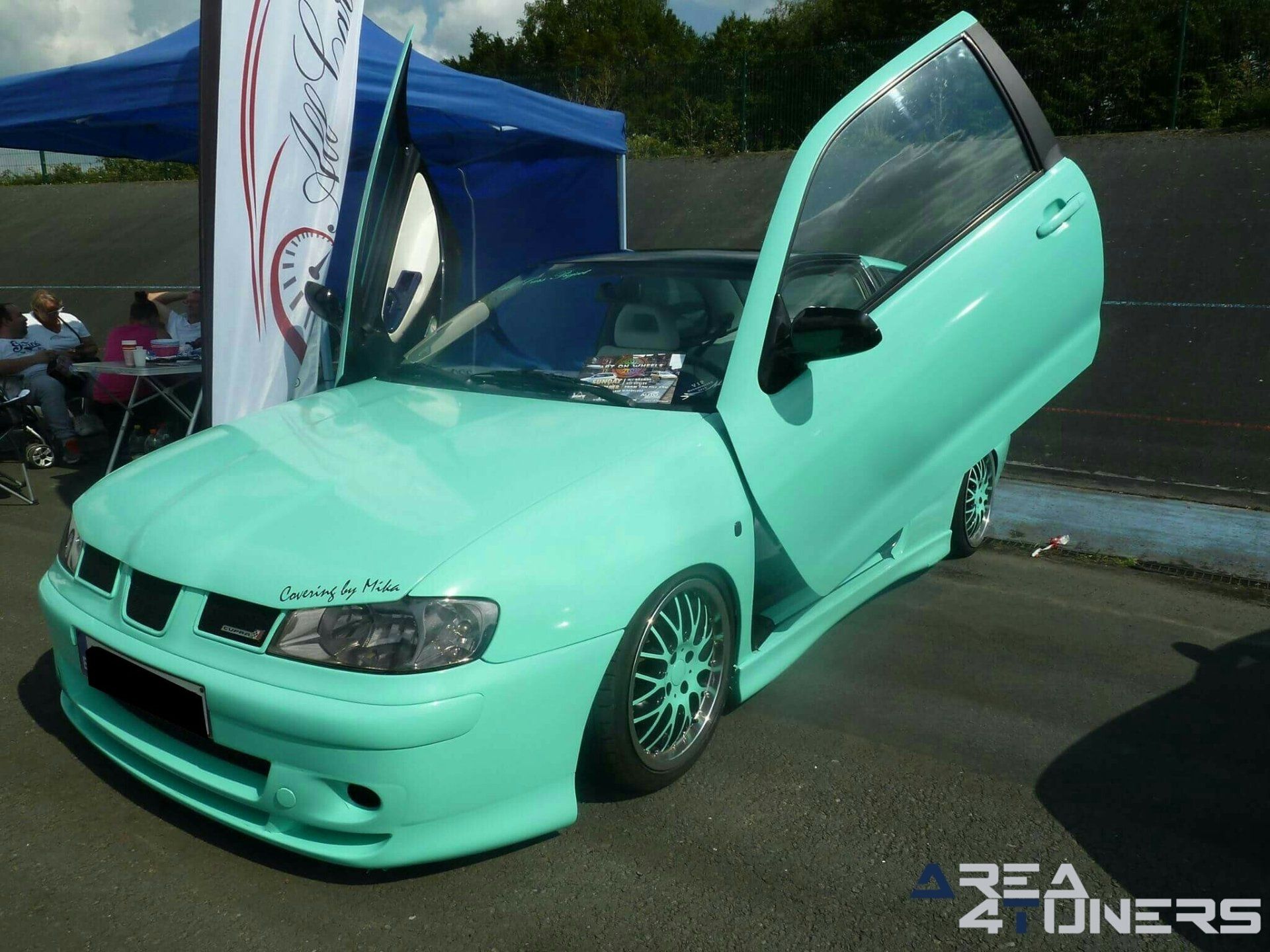 Dragon Show 1
Imagen del reportaje de la revista Tuning Area4tuners.es, de la concentración de coches Tuning del año 2017 en Quenast Bélgica