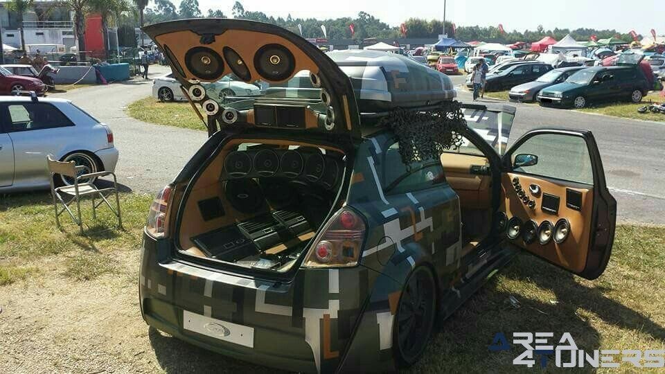 Braga Internacional Tuning Show 2017
Imagen del reportaje de la revista Tuning Area4tuners.es, de la concentración de coches Tuning del año 2017 en Braga Portugal