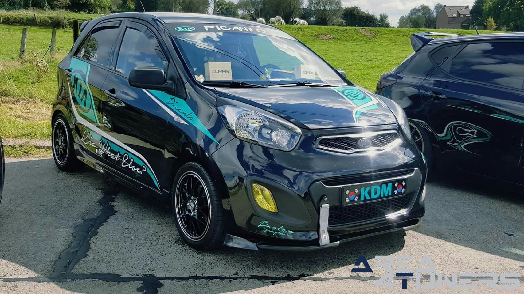 Sushiworkz Meet Belgium
Imagen del reportaje de la revista Tuning Area4tuners.es, de la concentración de coches Tuning del año 2017 en Bury Bélgica