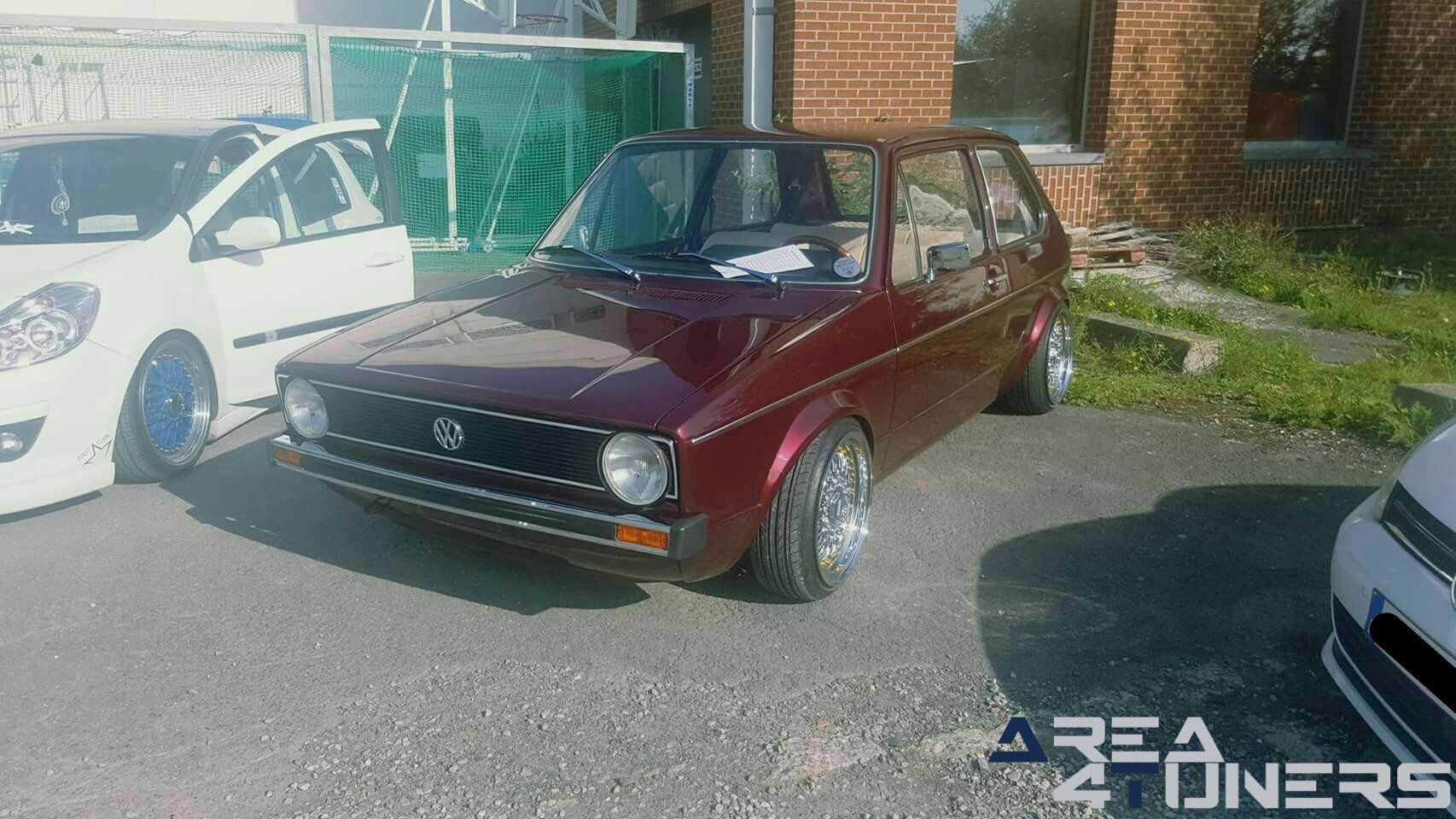 Esprit Tuning Team
Imagen del reportaje de la revista Tuning Area4tuners.es, de la concentración de coches Tuning del año 2017 en Aiseau-Presles Bélgica