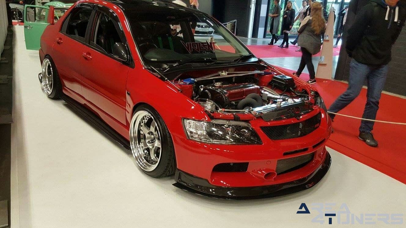 100% Tuning Fest
Imagen del reportaje de la revista Tuning Area4tuners.es, de la concentración de coches Tuning del año 2017 en Rotterdam Holanda