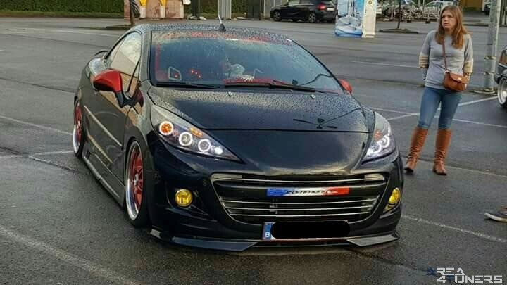 Edition nº8 United Project
Imagen del reportaje de la revista Tuning Area4tuners.es, de la concentración de coches Tuning del año 2017 en Brujas Bélgica