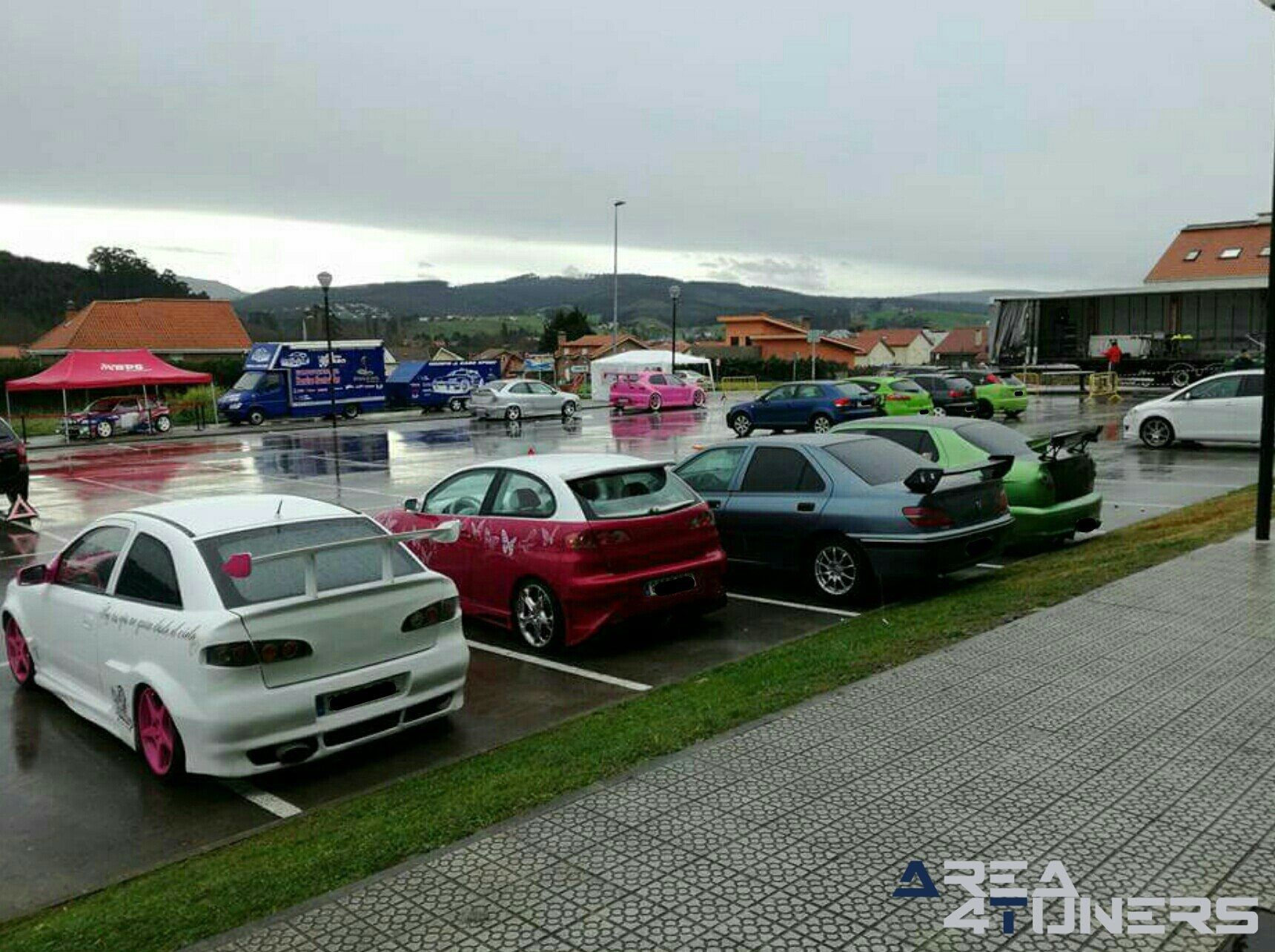 2ª Concentración Tuning Parbayón
Imagen del reportaje revista Tuning Area4tuners.es, concentración de coches Tuning del año 2017 en Parbayón, Cantabria, España