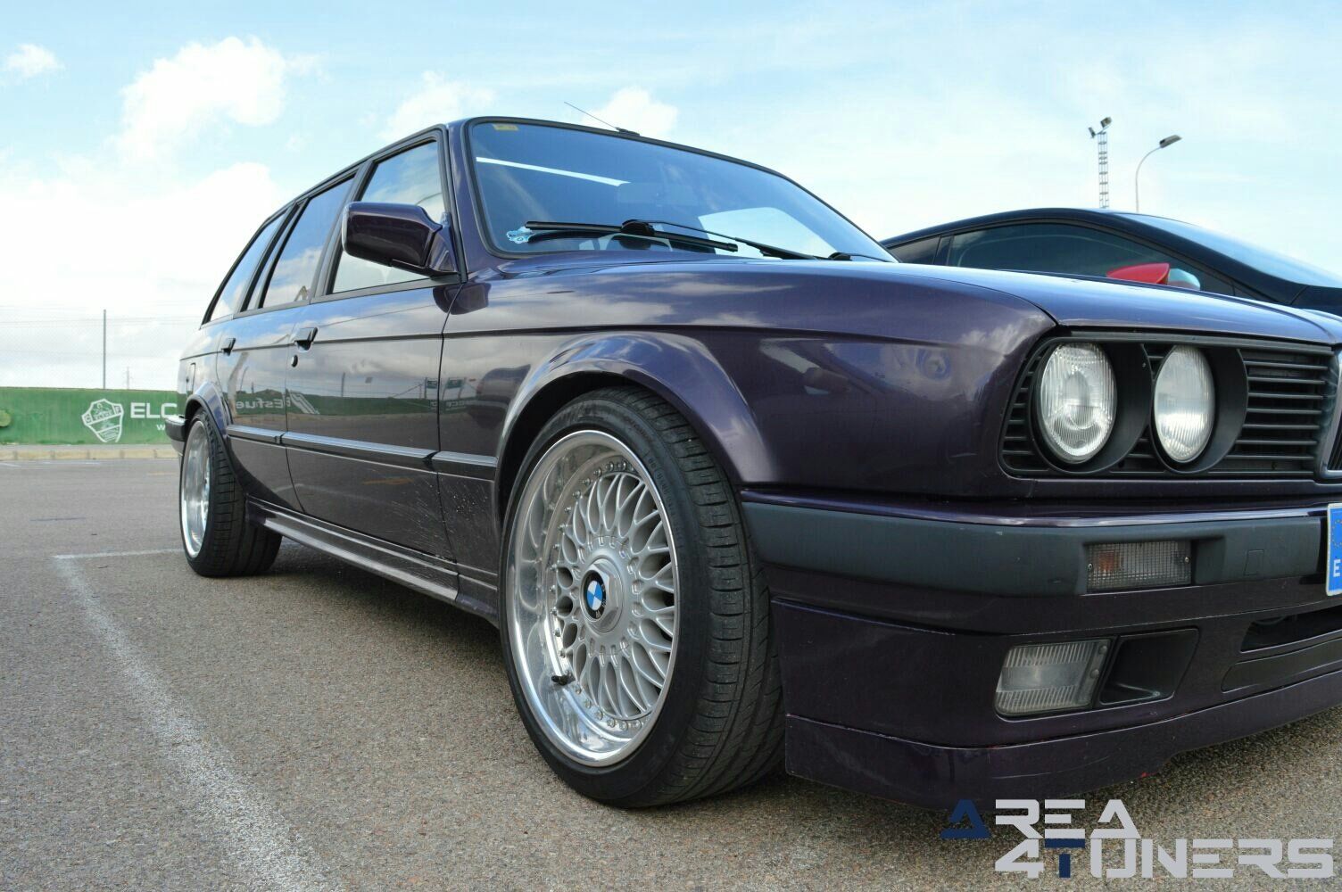 1er German Meet
Imagen del reportaje revista Tuning Area4tuners.es, concentración de coches Tuning del año 2017 en Elche, Alicante, España