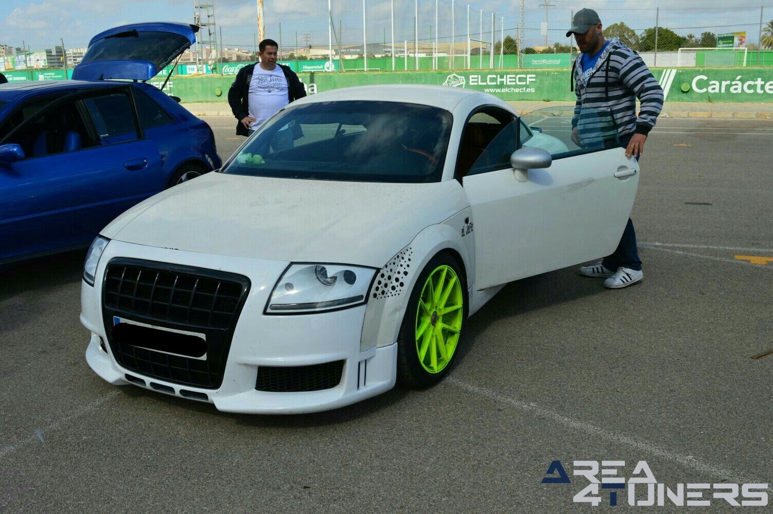 1er German Meet
Imagen del reportaje revista Tuning Area4tuners.es, concentración de coches Tuning del año 2017 en Elche, Alicante, España