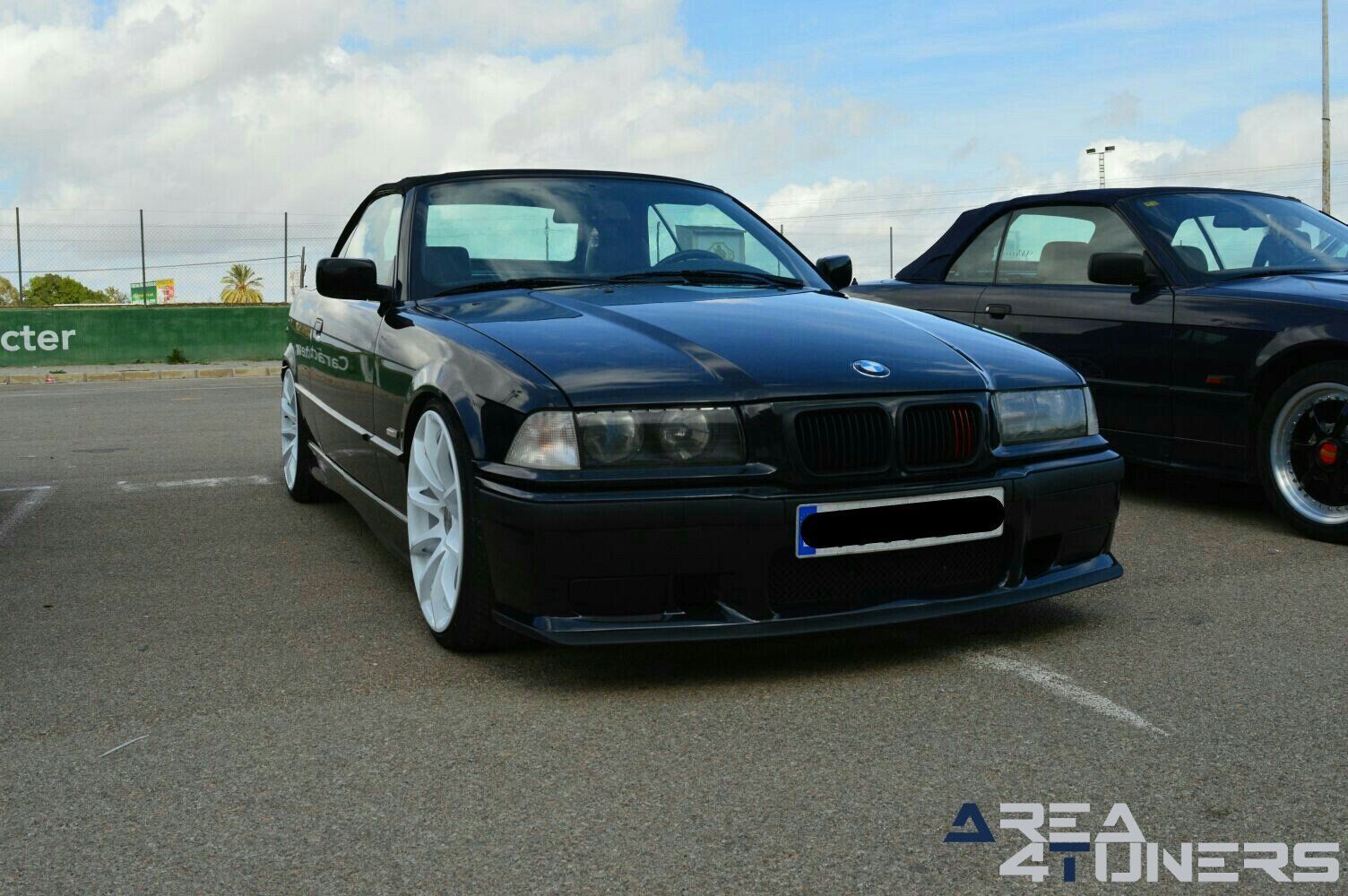 1er German Meet
Imagen del reportaje revista Tuning Area4tuners.es, concentración de coches Tuning del año 2017 en Elche, Alicante, España