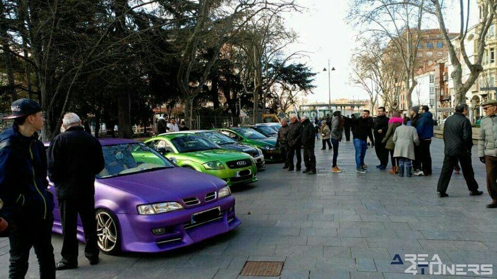 1ª Kdd Tuning Palencia Abierta
Imagen del reportaje revista Tuning Area4tuners.es, concentración de coches Tuning del año 2017 en Palencia capital, España