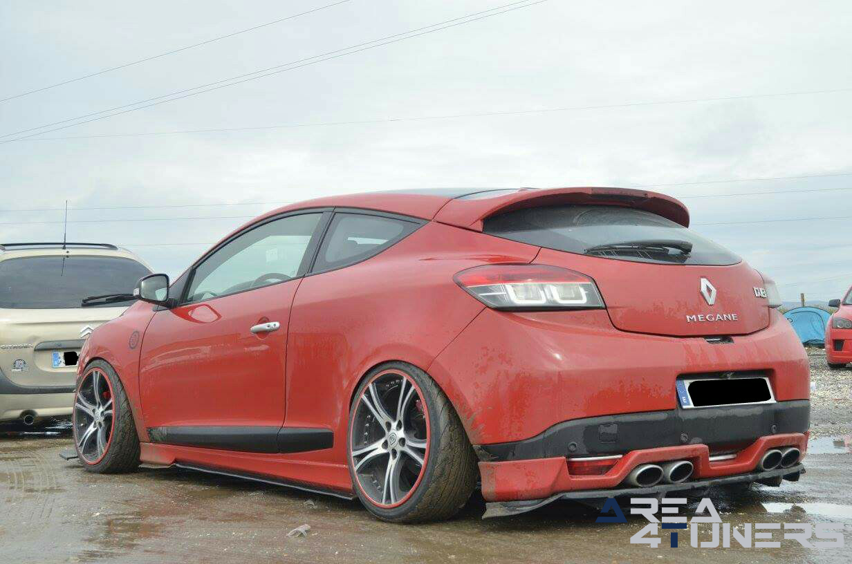 3ª Concentración Tuning Cantillana
Imagen del reportaje revista Tuning Area4tuners.es, concentración de coches Tuning del año 2017 en Cantillana, Sevilla, España