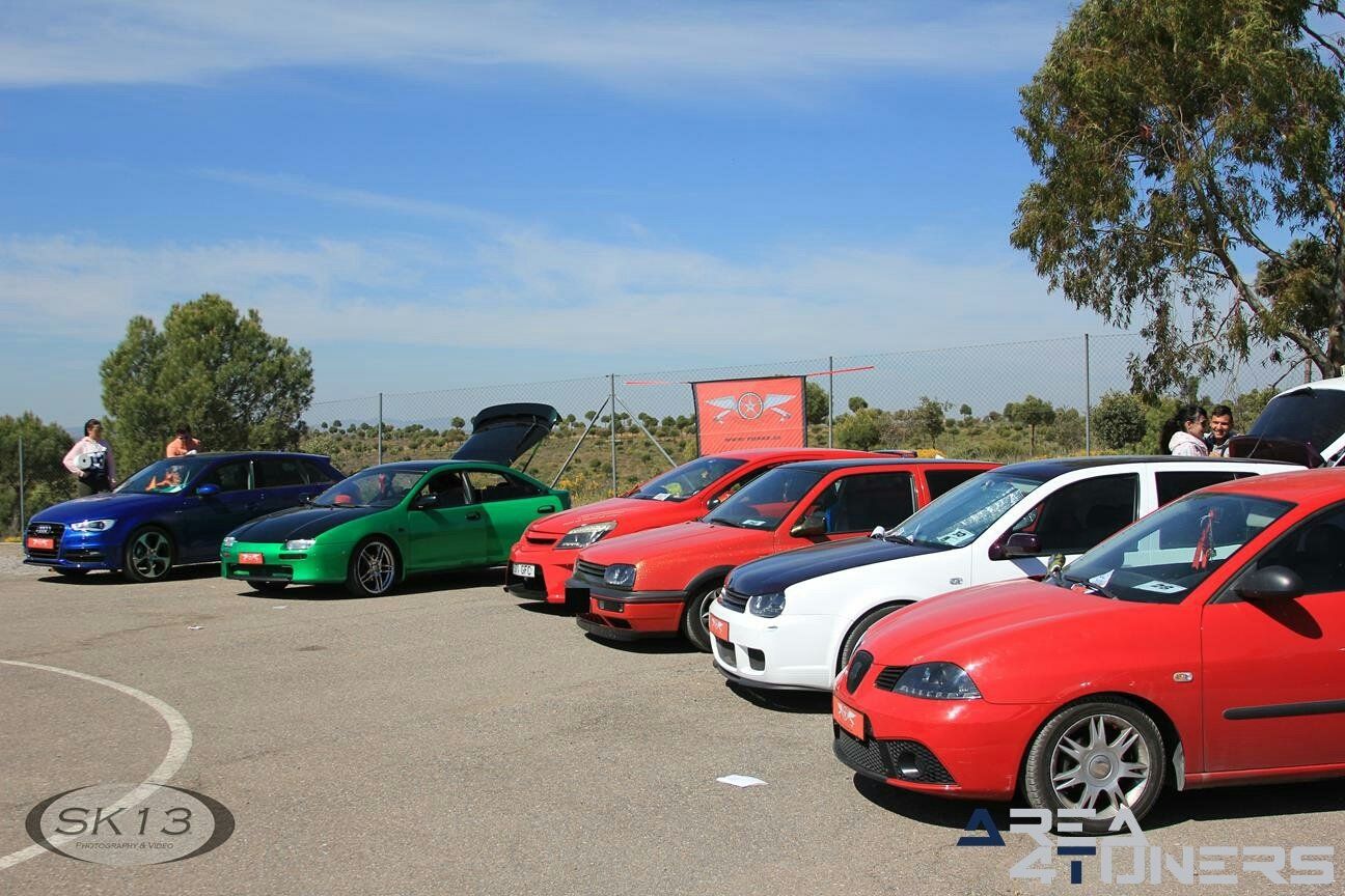9ª Concentración Tuning Azuaga
Imagen del reportaje revista Tuning Area4tuners.es, concentración de coches Tuning del año 2017 en Azuaga, Badajoz, España