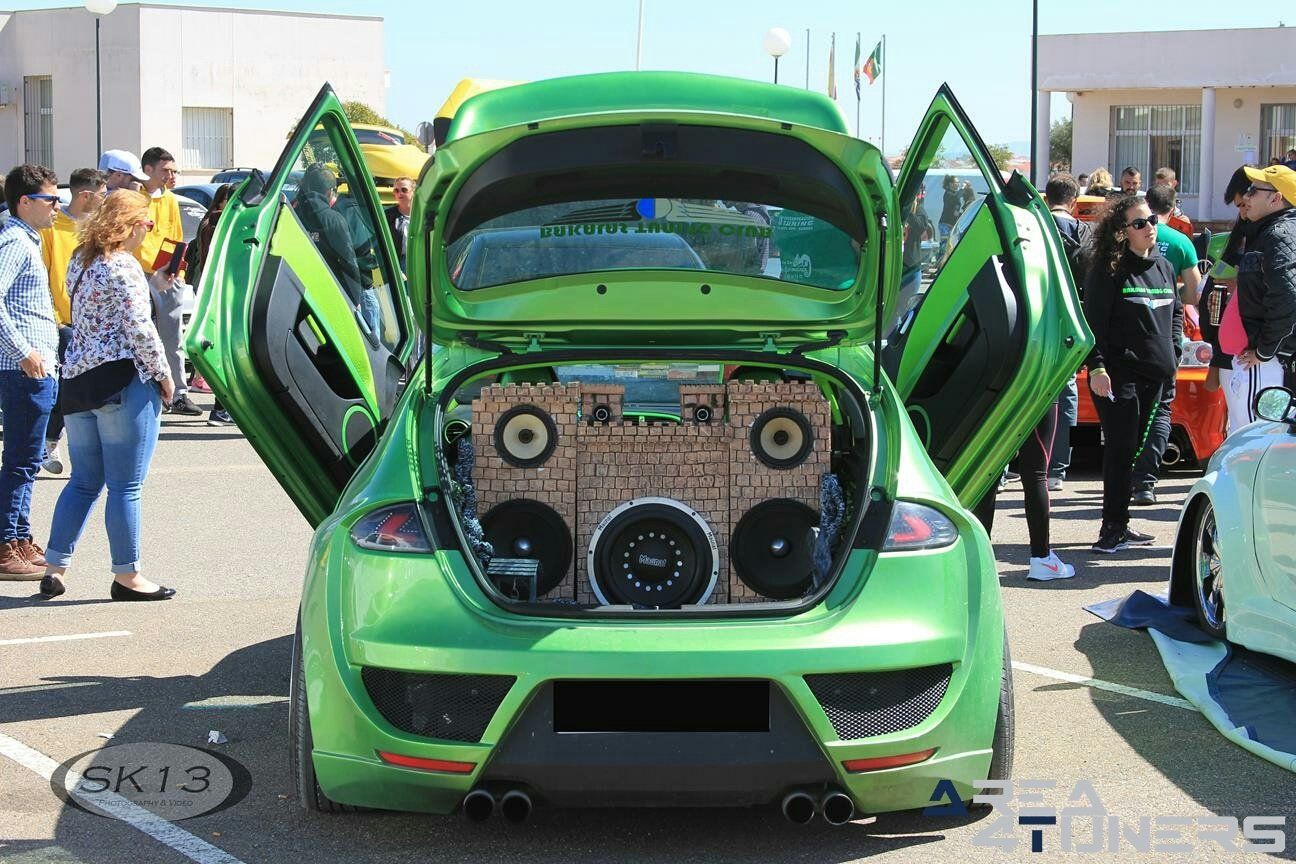 9ª Concentración Tuning Azuaga
Imagen del reportaje revista Tuning Area4tuners.es, concentración de coches Tuning del año 2017 en Azuaga, Badajoz, España