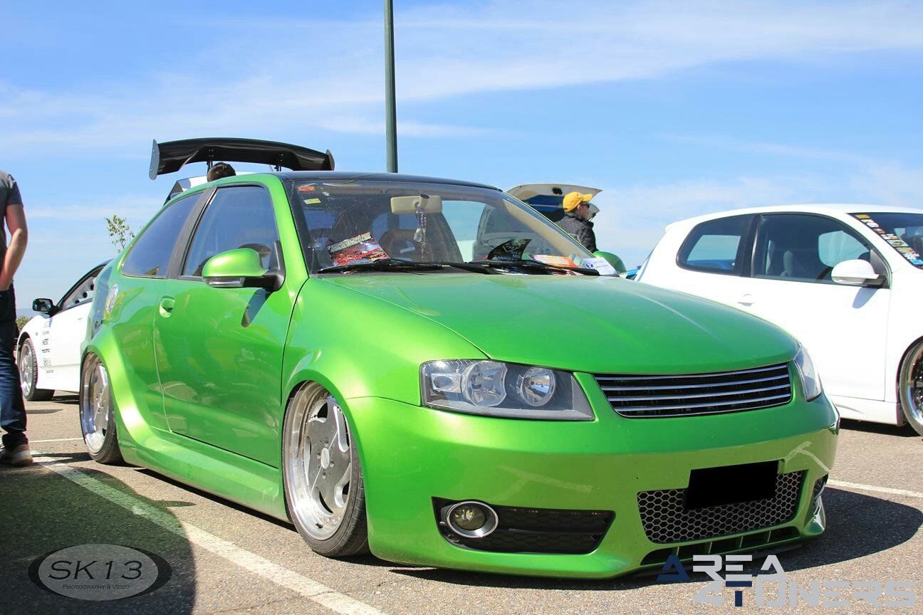 9ª Concentración Tuning Azuaga
Imagen del reportaje revista Tuning Area4tuners.es, concentración de coches Tuning del año 2017 en Azuaga, Badajoz, España