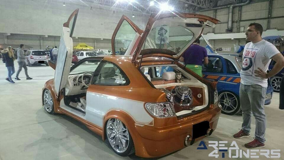 9ª Concentración Tuning Cidade Lugo
Imagen del reportaje revista Tuning Area4tuners.es, concentración de coches Tuning del año 2017 en Lugo capital, España