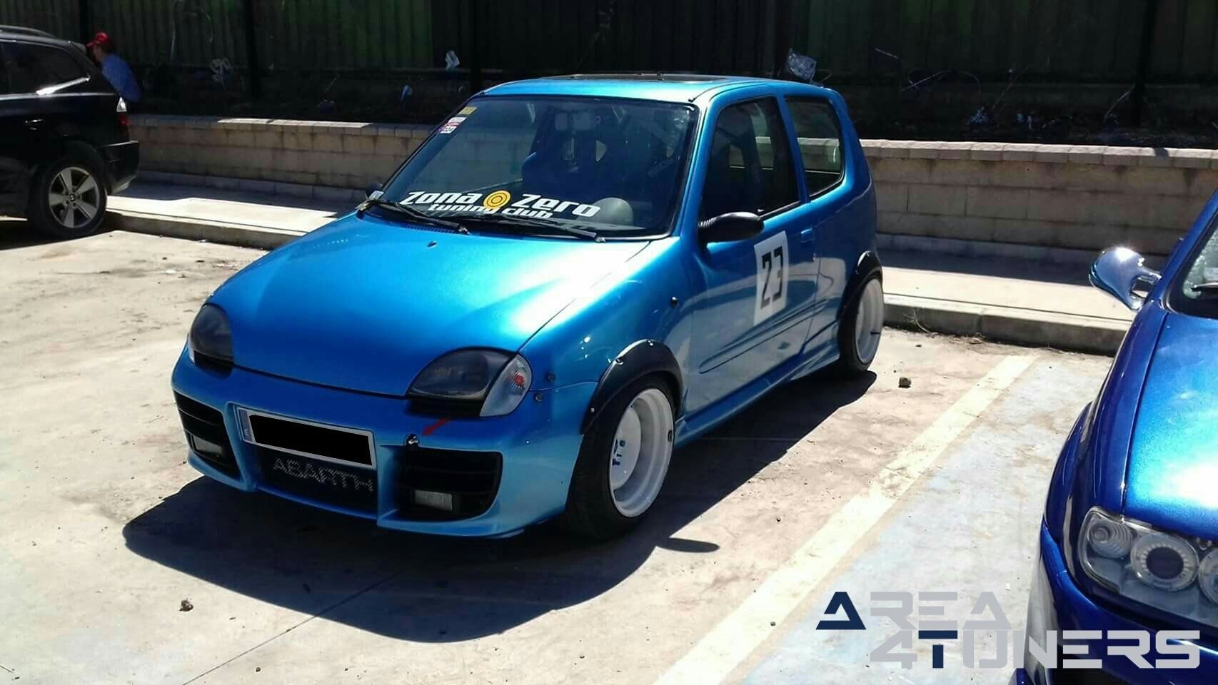 1ª Concentración Tuning vs Clásicos Alahurín De La Torre
Imagen del reportaje revista Tuning Area4tuners.es, concentración de coches Tuning del año 2017 en Alahurín De La Torre, Granada , España