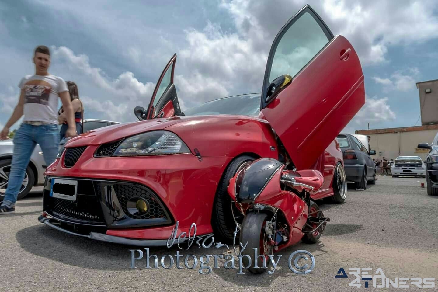 3ª Concentración Tuning Algemesí
Imagen del reportaje revista Tuning Area4tuners.es, concentración de coches Tuning del año 2017 en Algemesí, Valencia, España