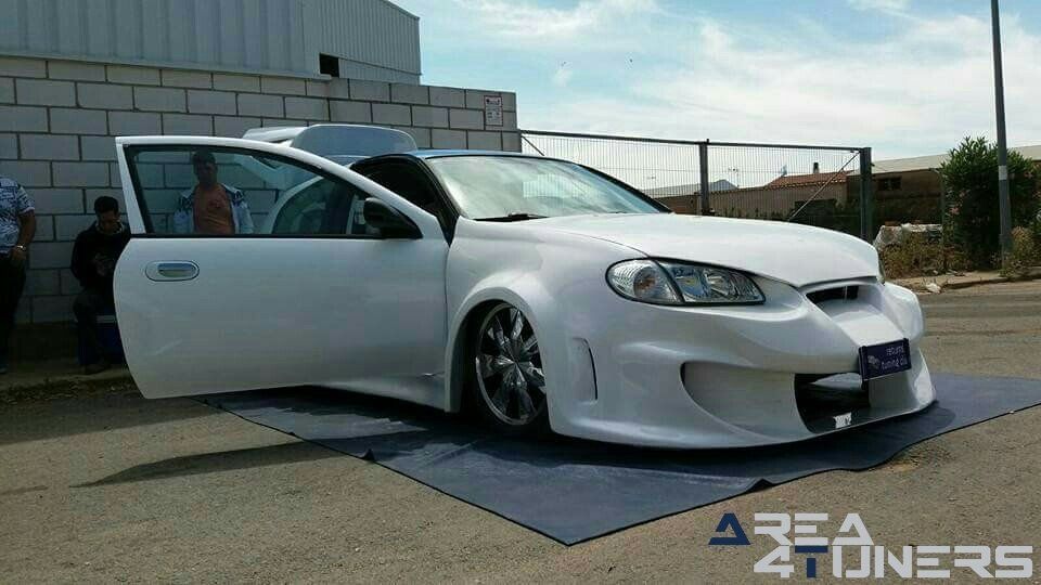 6ª Concentración Tuning Internacional Torremejía
Imagen del reportaje revista Tuning Area4tuners.es, concentración de coches Tuning del año 2017 en Torremejía, Cáceres, España