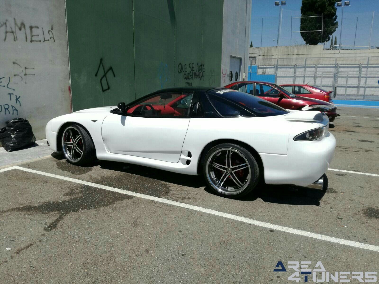 10ª Concentración Ciudad De Villacarrillo
Imagen del reportaje revista Tuning Area4tuners.es, concentración de coches Tuning del año 2017 en Villacarrillo, Jaén, España