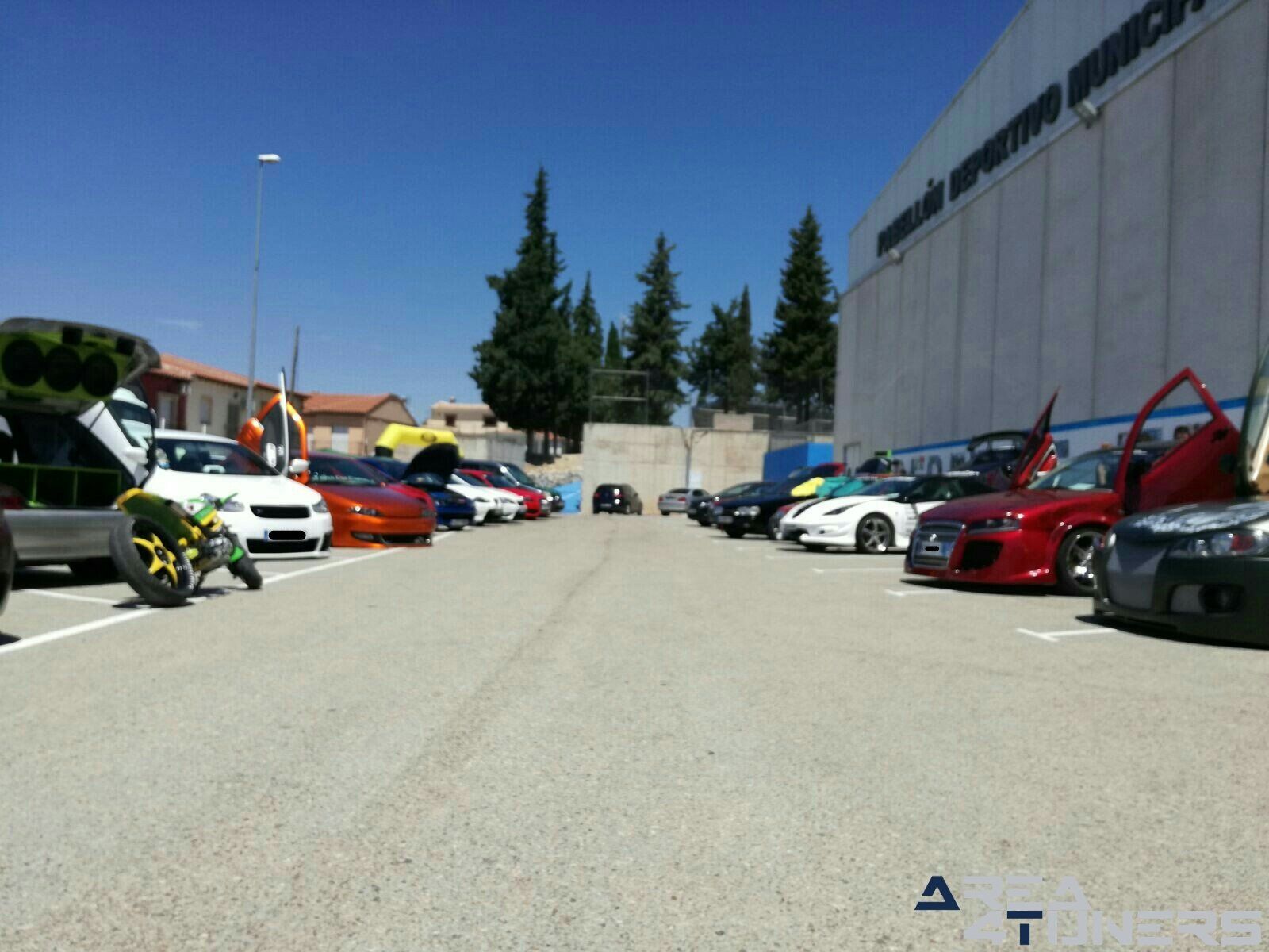 10ª Concentración Ciudad De Villacarrillo
Imagen del reportaje revista Tuning Area4tuners.es, concentración de coches Tuning del año 2017 en Villacarrillo, Jaén, España
