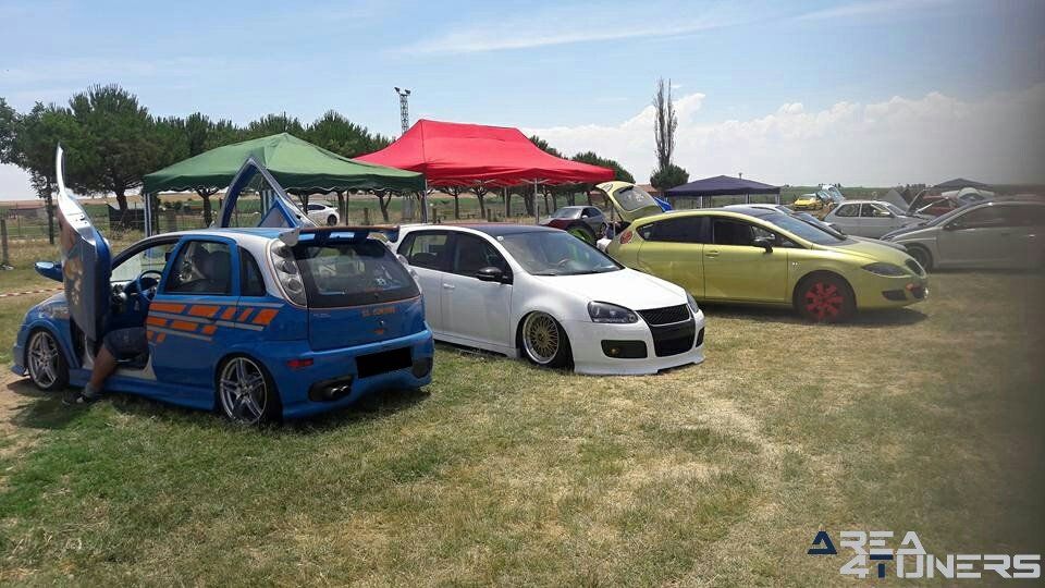 1ª Concentración Urban Sound
Imagen del reportaje revista Tuning Area4tuners.es, concentración de coches Tuning del año 2017 en Villoria, Salamanca, España