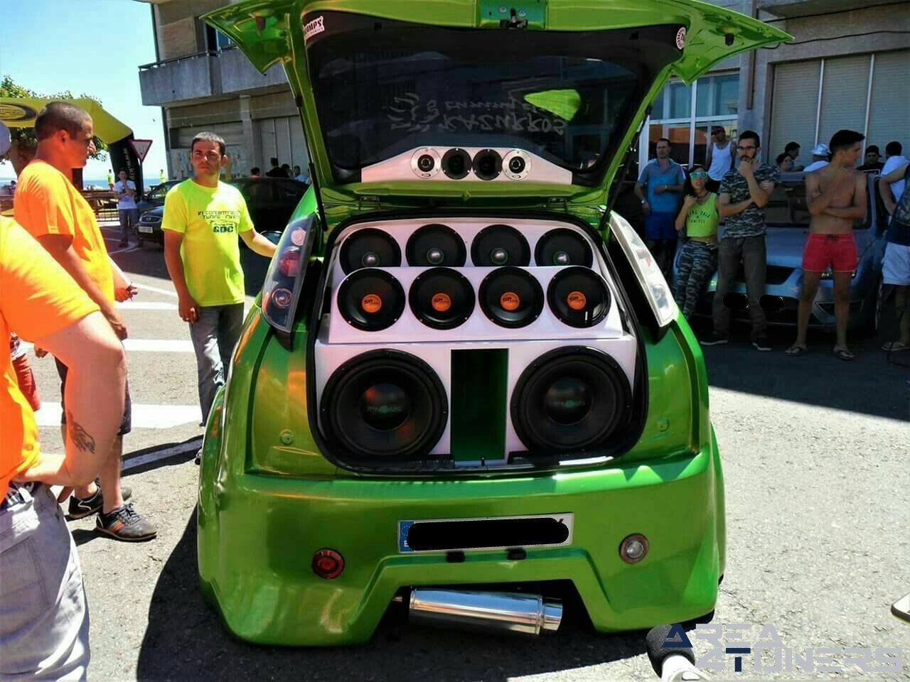 8ª Concentración Tuning Santa Uxía De Riveira
Imagen del reportaje revista Tuning Area4tuners.es, concentración de coches Tuning del año 2017 en Santa Uxia De La Riveira, La Coruña, España