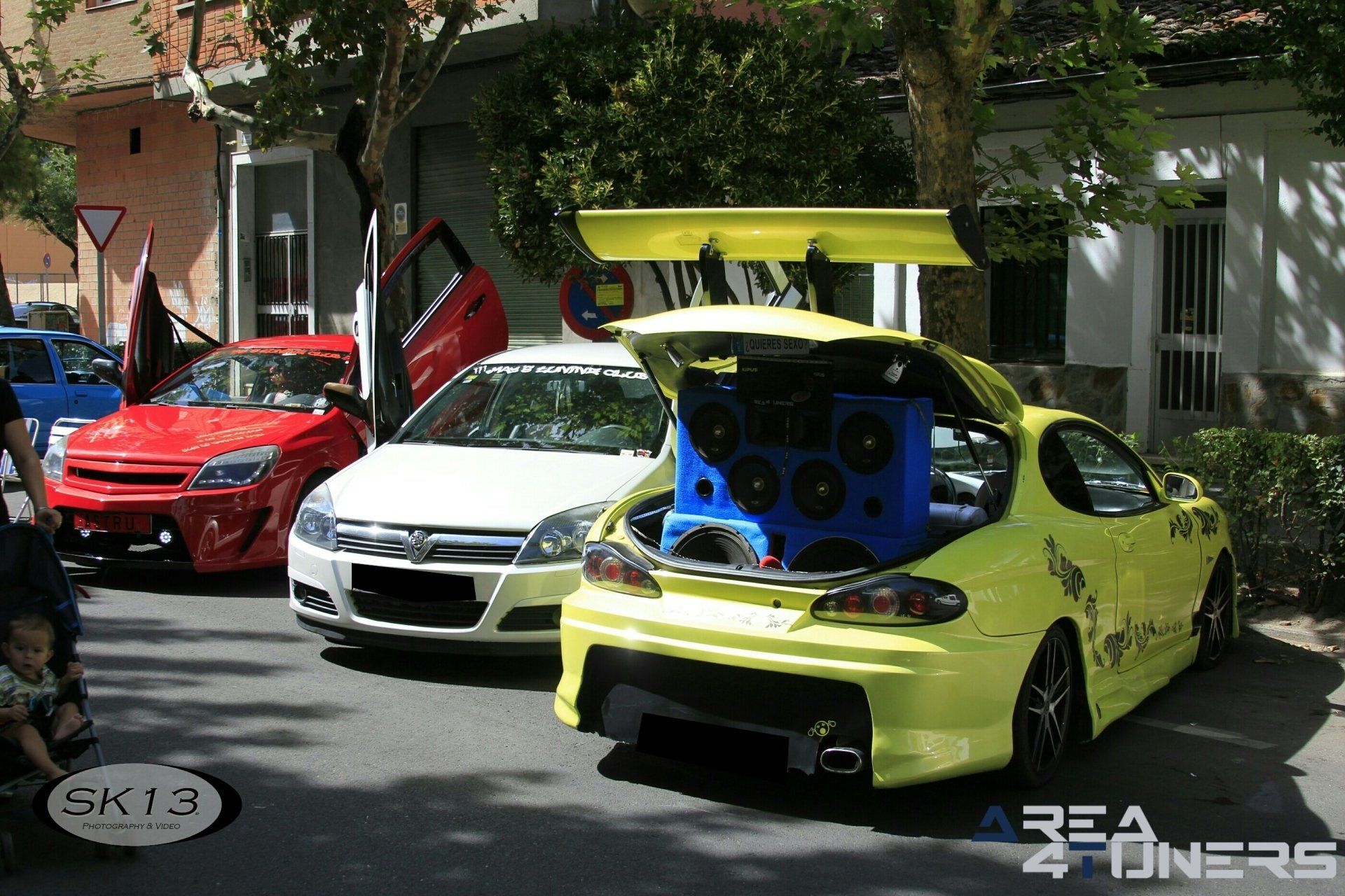 4ª Kdd Asociación Vecinal Puerta De Arcos
Imagen del reportaje revista Tuning Area4tuners.es, concentración de coches Tuning del año 2017 en Talavera Reina, Toledo, España