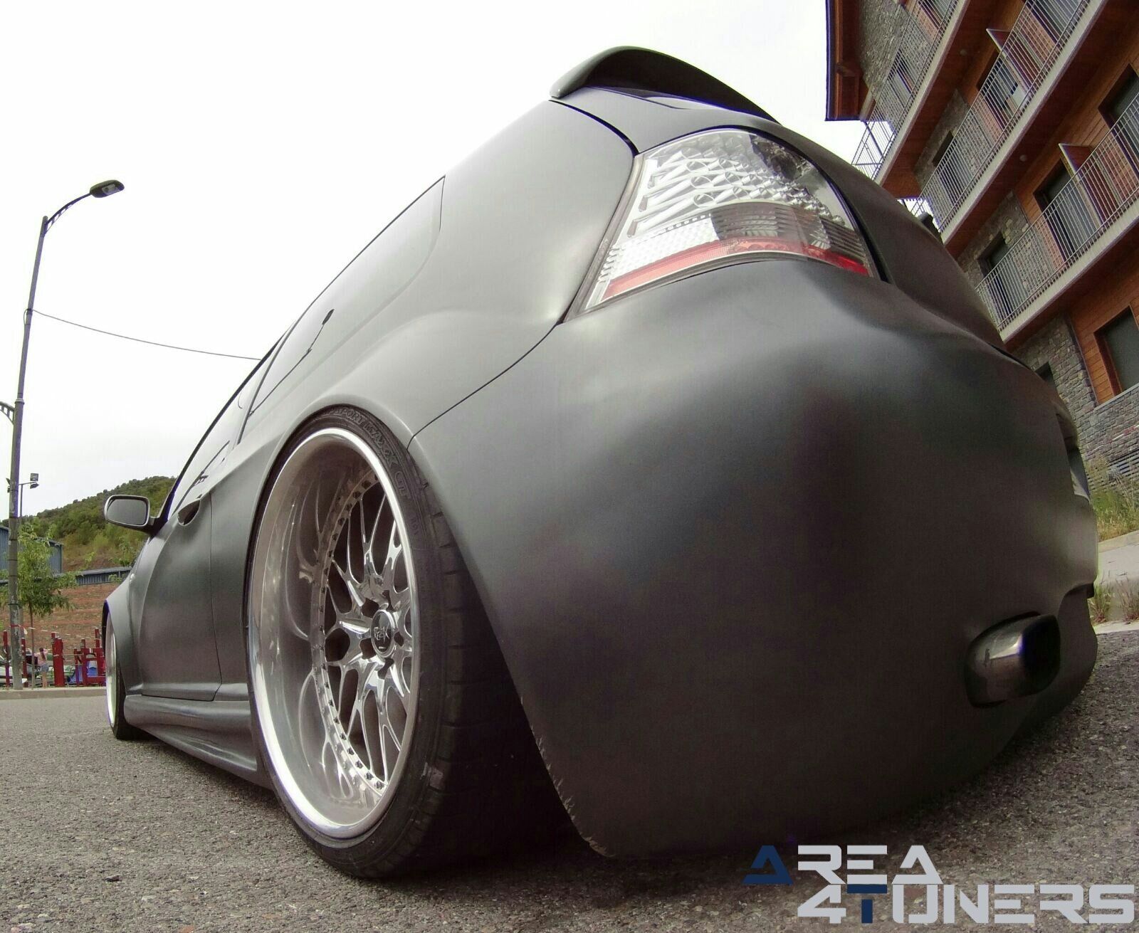 5º Motor Show Vila De Sort
Imagen del reportaje revista Tuning Area4tuners.es, concentración de coches Tuning del año 2017 en Sort, Lérida, España