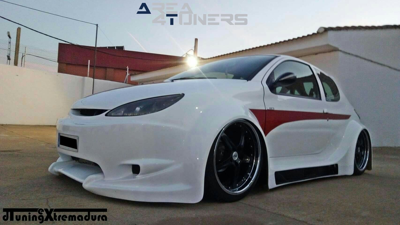 6ª Concentración Tuning Campillo De LLerena
Imagen del reportaje revista Tuning Area4tuners.es, concentración de coches Tuning del año 2017 en Campillo Llerena, Badajoz, España