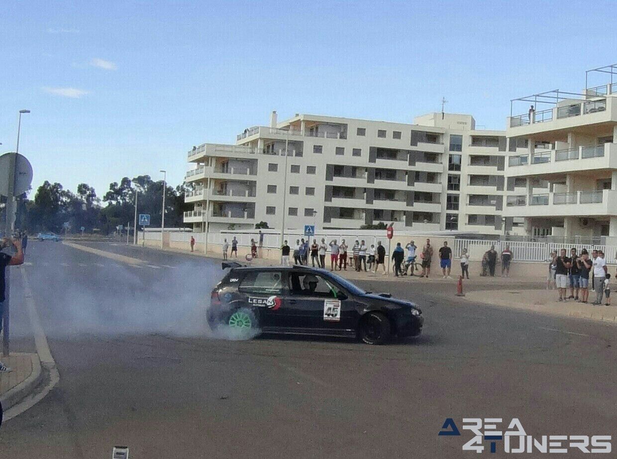 1ª Concentración Tuning Torrenostra
Imagen del reportaje revista Tuning Area4tuners.es, concentración de coches Tuning del año 2017 en Torreblanca, Castellón, España