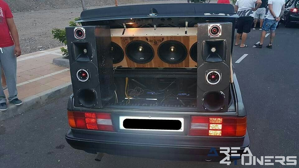 5ª Fiesta Del Motor Guimar
Imagen del reportaje revista Tuning Area4tuners.es, concentración de coches Tuning del año 2017 en Guimar, Tenerife, España