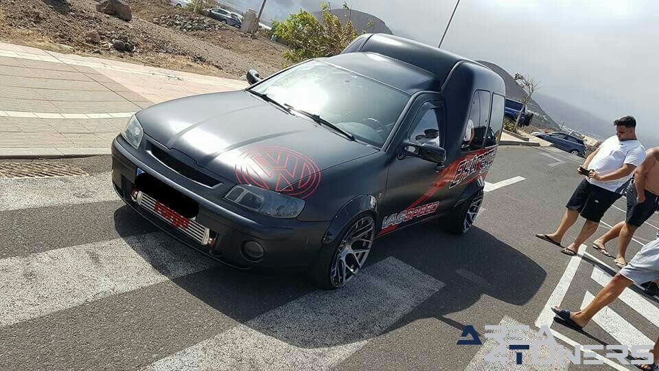 5ª Fiesta Del Motor Guimar
Imagen del reportaje revista Tuning Area4tuners.es, concentración de coches Tuning del año 2017 en Guimar, Tenerife, España