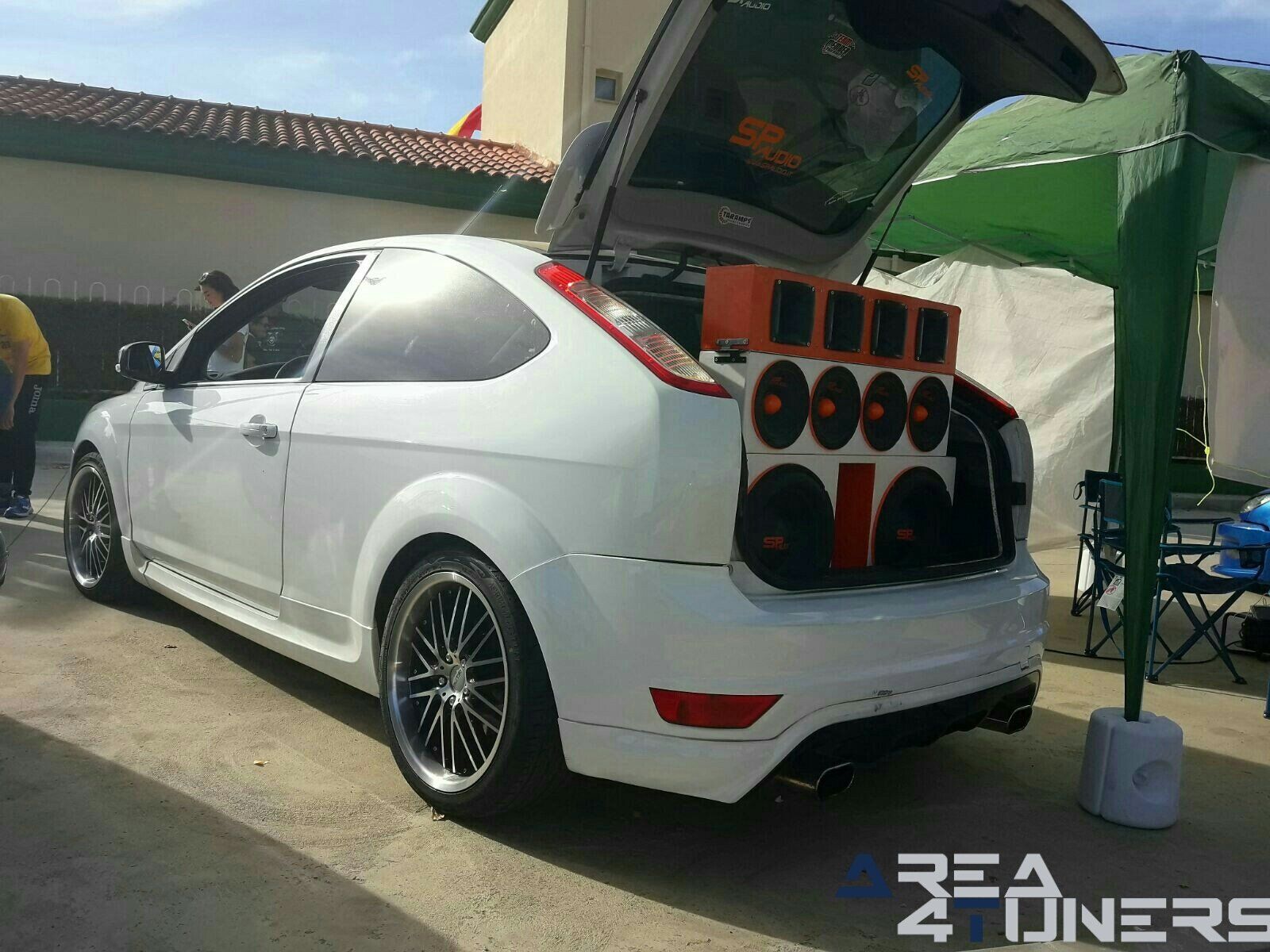 1ª Kdd Tuning Racing Clásicos Aldehuela De La Bóveda
Imagen del reportaje revista Tuning Area4tuners.es, concentración de coches Tuning del año 2017 en Aldehuela De La Bóveda, Salamanca, España