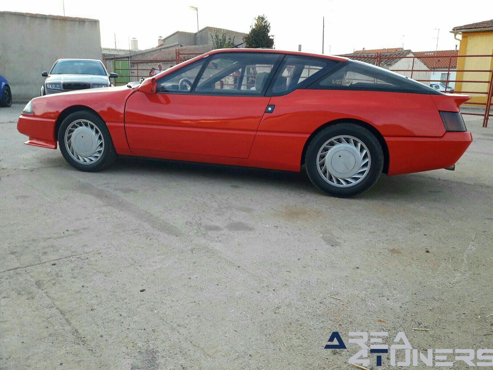 1ª Kdd Tuning Racing Clásicos Aldehuela De La Bóveda
Imagen del reportaje revista Tuning Area4tuners.es, concentración de coches Tuning del año 2017 en Aldehuela De La Bóveda, Salamanca, España