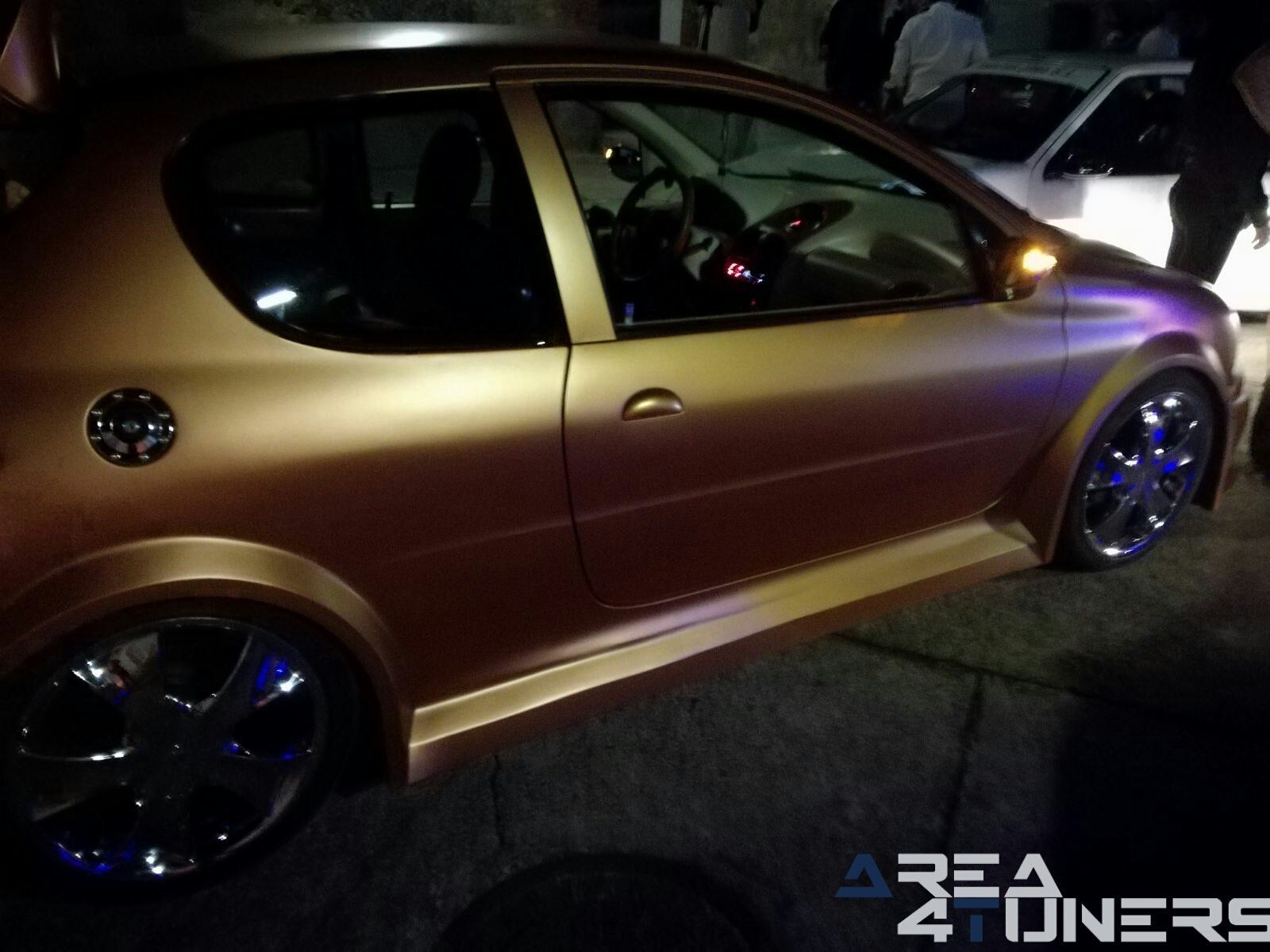 1ª Kdd Tuning Racing Clásicos Aldehuela De La Bóveda
Imagen del reportaje revista Tuning Area4tuners.es, concentración de coches Tuning del año 2017 en Aldehuela De La Bóveda, Salamanca, España
