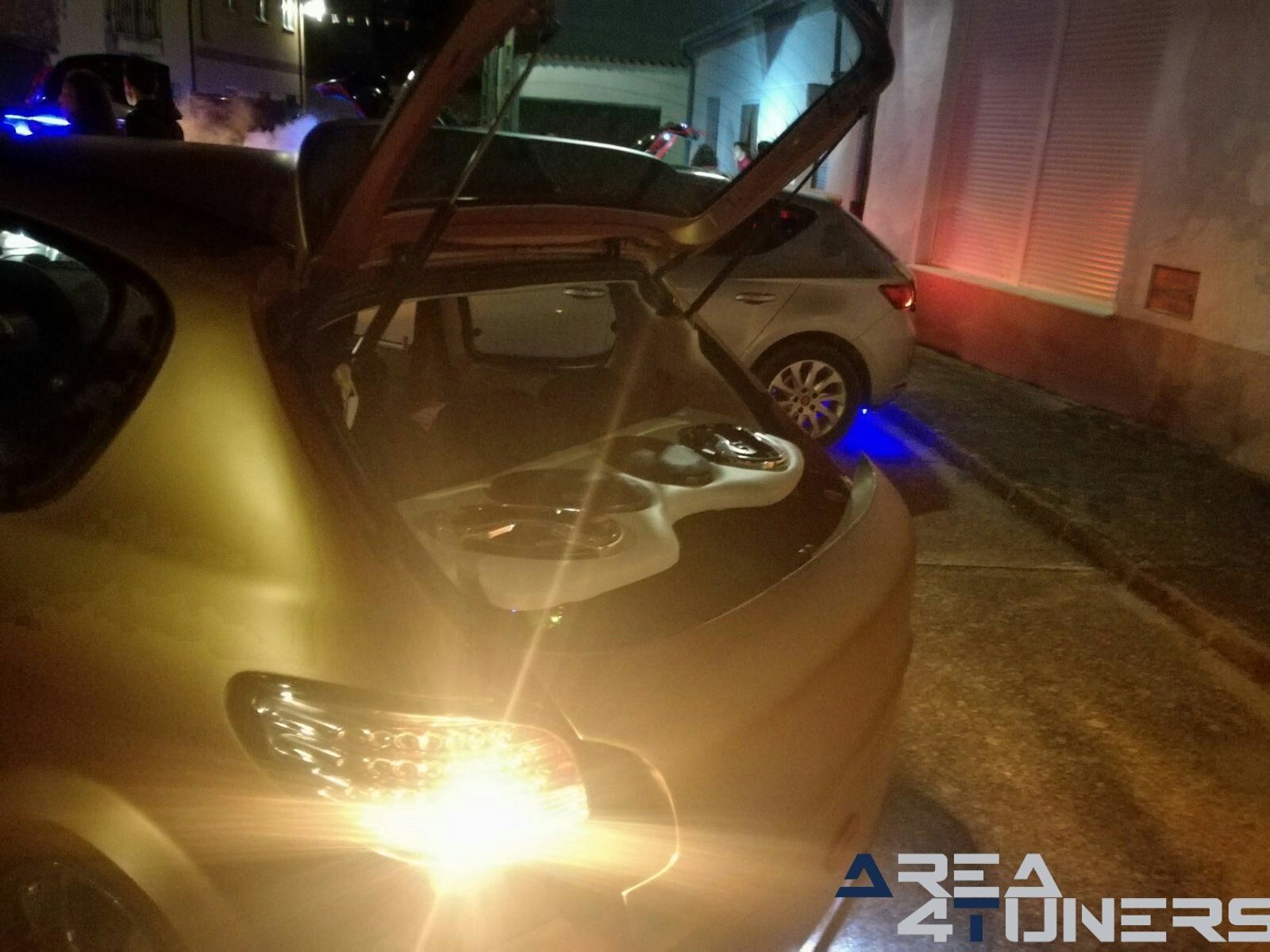 1ª Kdd Tuning Racing Clásicos Aldehuela De La Bóveda
Imagen del reportaje revista Tuning Area4tuners.es, concentración de coches Tuning del año 2017 en Aldehuela De La Bóveda, Salamanca, España